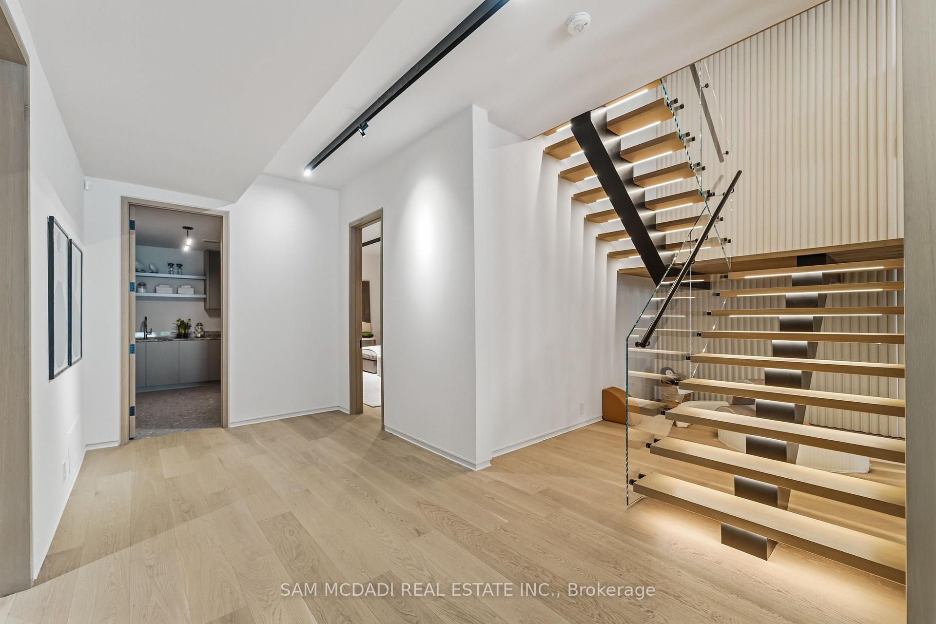 Photo 35 of 10 Peter Morse Way, Vaughan, Crestwood-Springfarm-Yorkhill — HOMEH