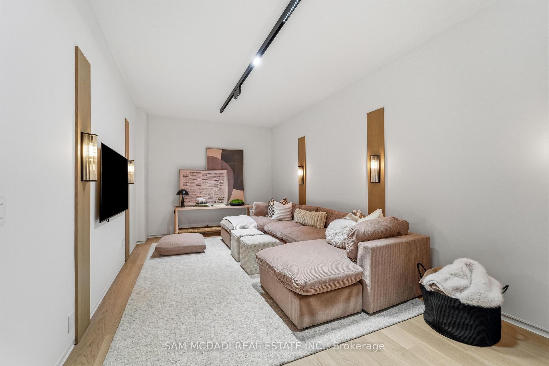 Photo 41 of 10 Peter Morse Way, Vaughan, Crestwood-Springfarm-Yorkhill — HOMEH