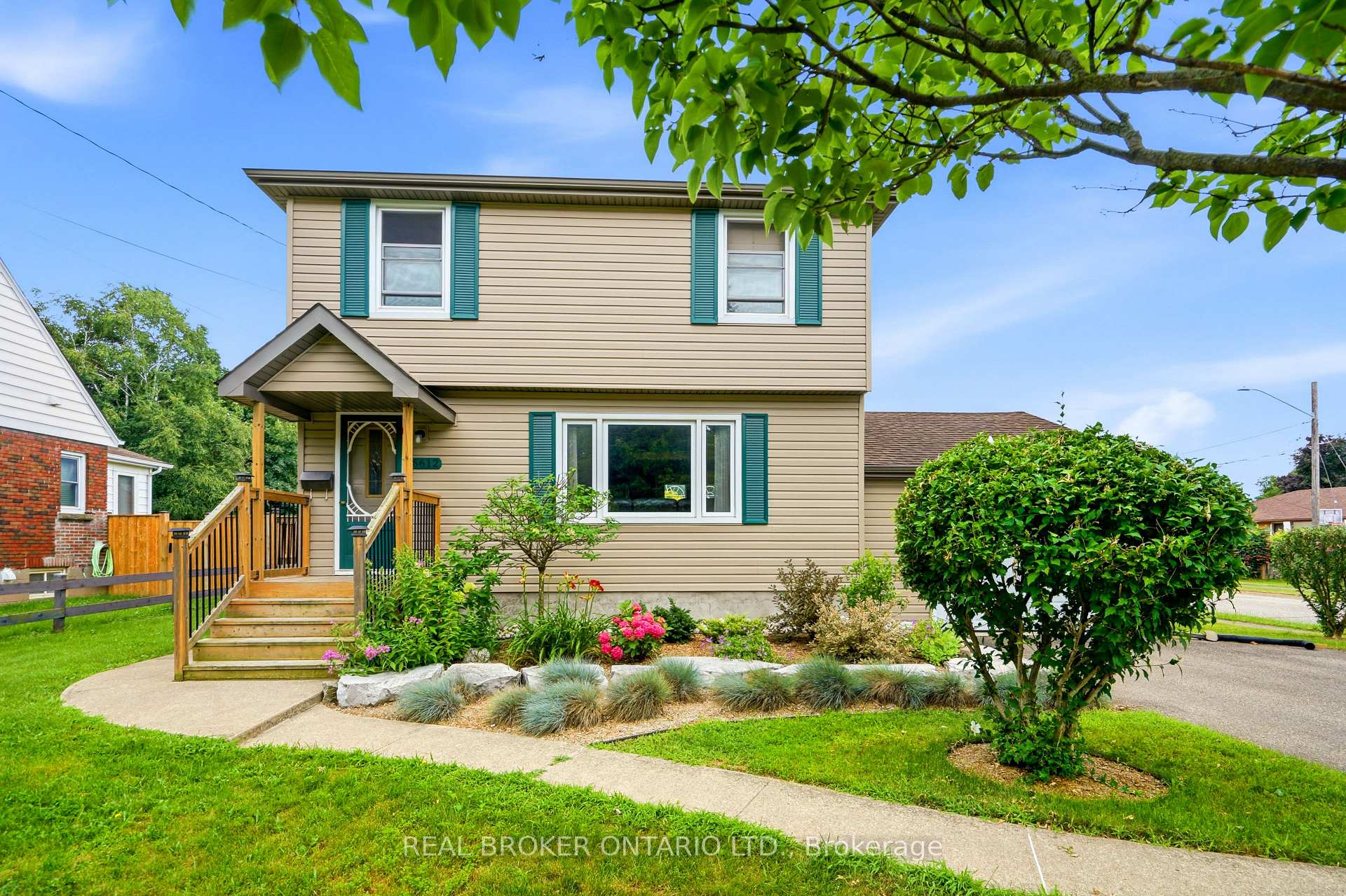 Front of 6612 Stamford Green Drive