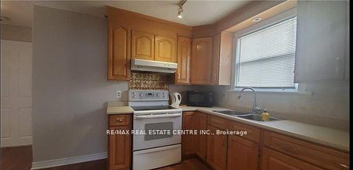 Photo 4 of 5759 Emery Street, Niagara Falls, Hospital — HOMEH