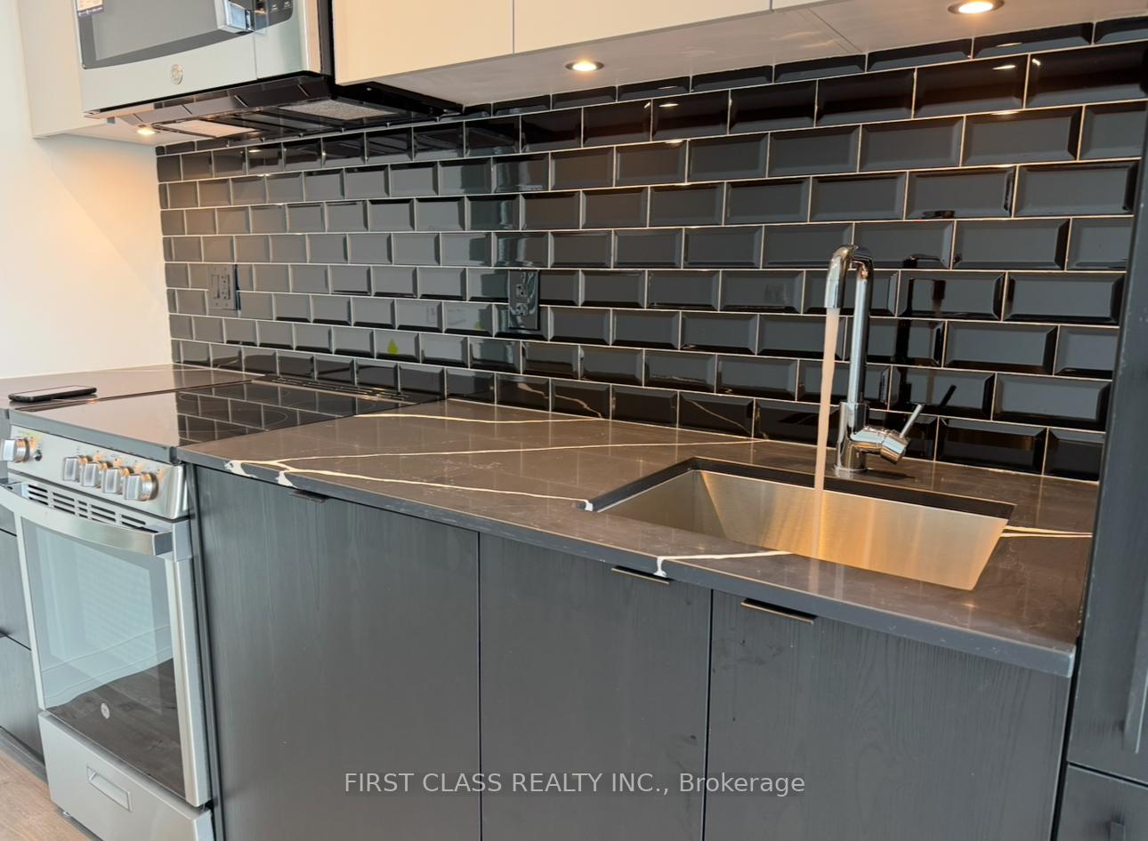 Photo 8 of Unit 504, 285 Dufferin Street, Toronto, South Parkdale — HOMEH