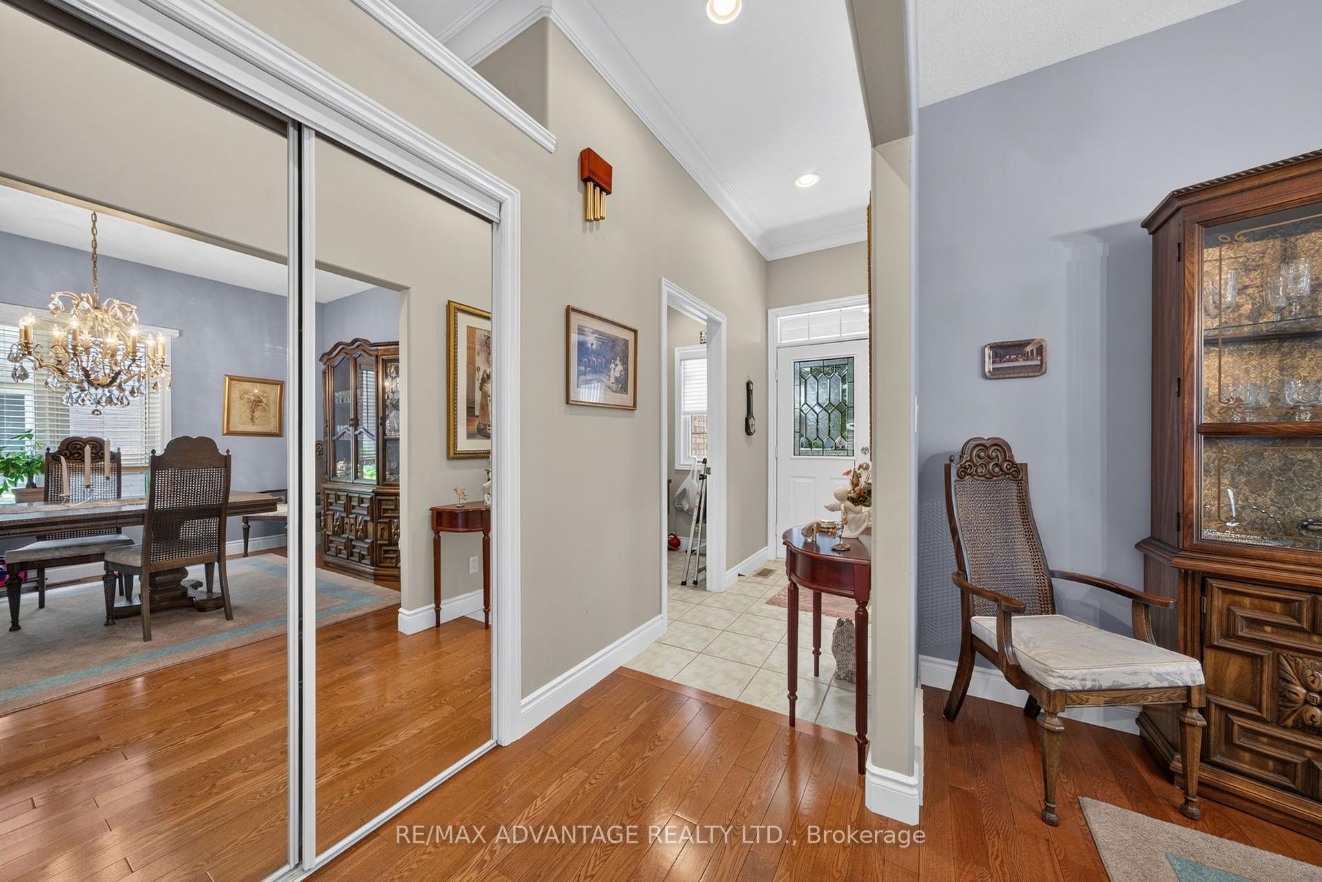 Photo 9 of 8 Willard Crescent, Middlesex Centre, Kilworth — HOMEH