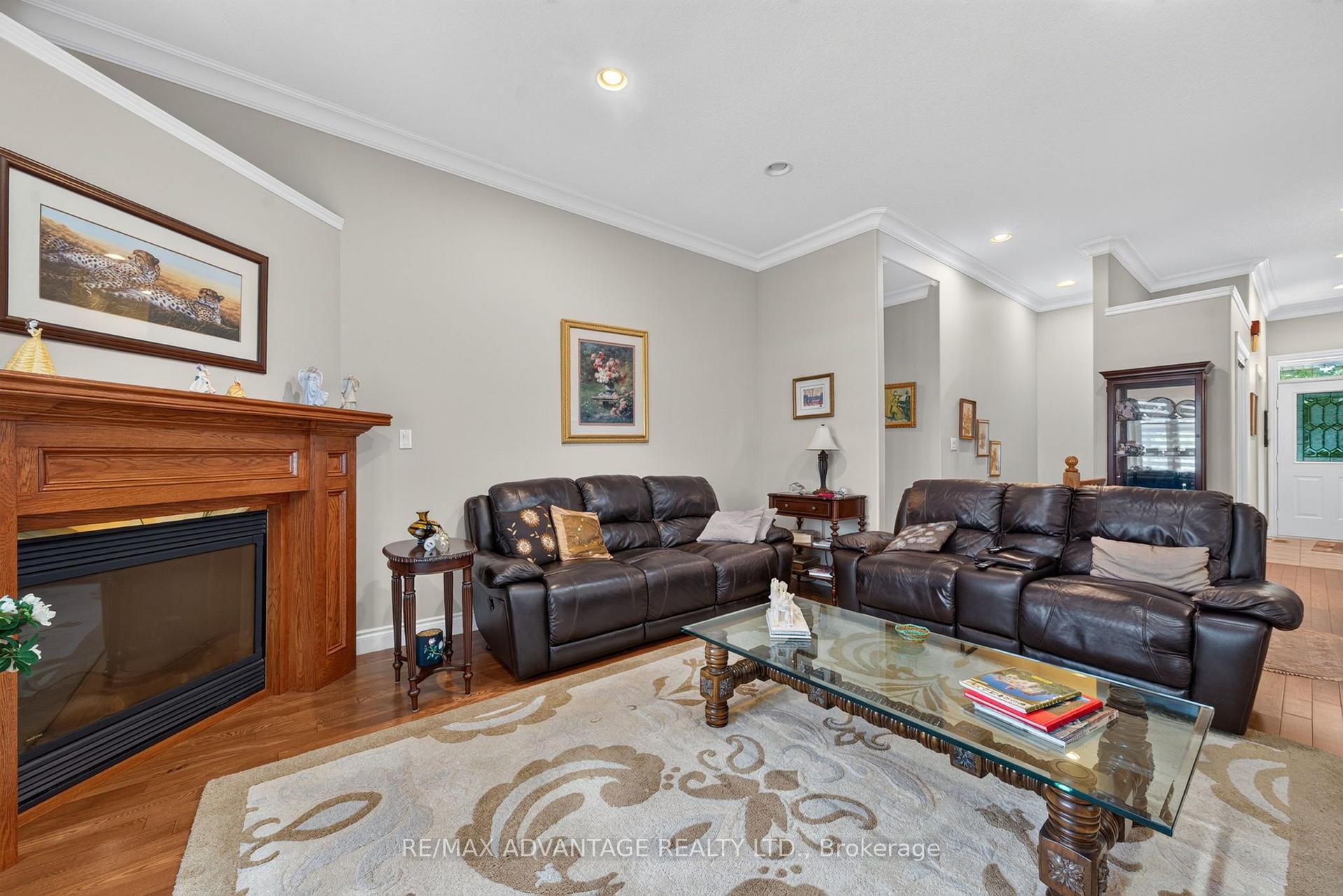 Photo 14 of 8 Willard Crescent, Middlesex Centre, Kilworth — HOMEH