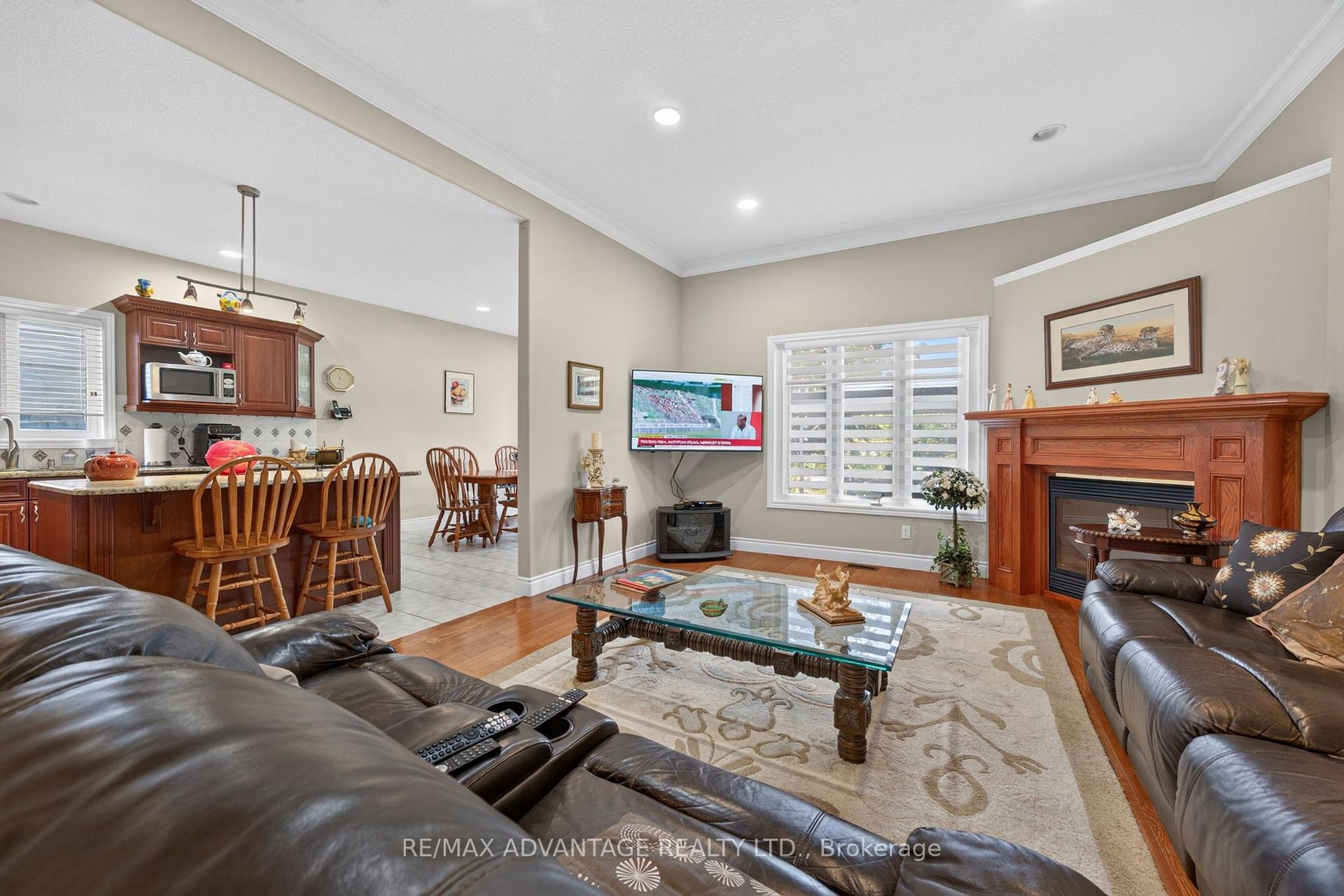 Photo 15 of 8 Willard Crescent, Middlesex Centre, Kilworth — HOMEH