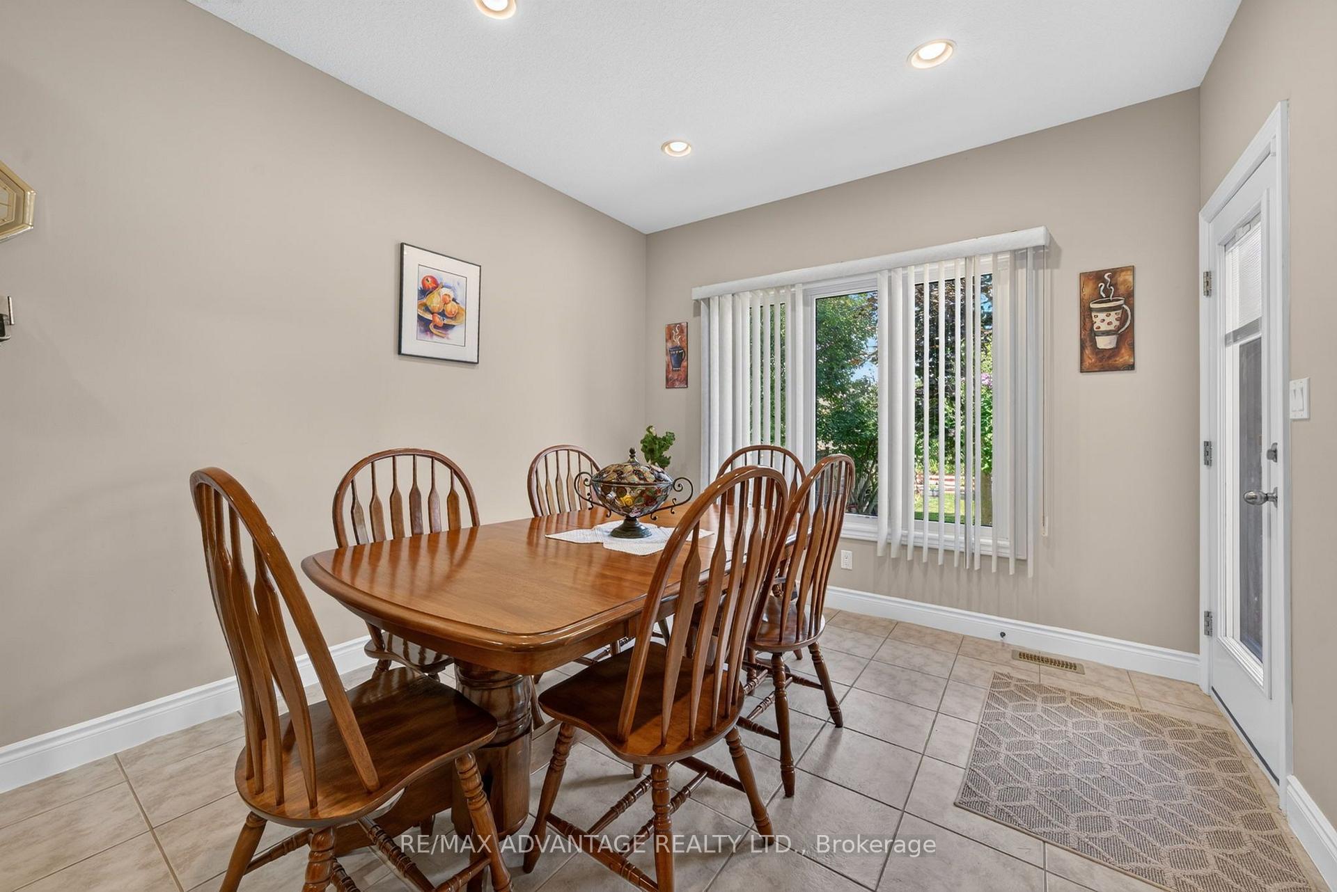 Photo 16 of 8 Willard Crescent, Middlesex Centre, Kilworth — HOMEH