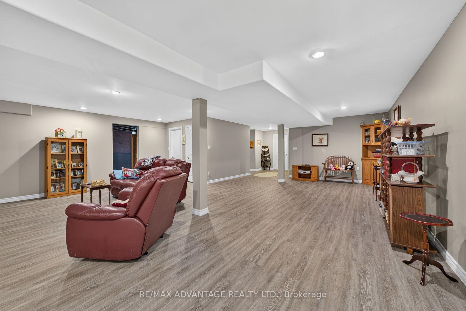 Photo 27 of 8 Willard Crescent, Middlesex Centre, Kilworth — HOMEH