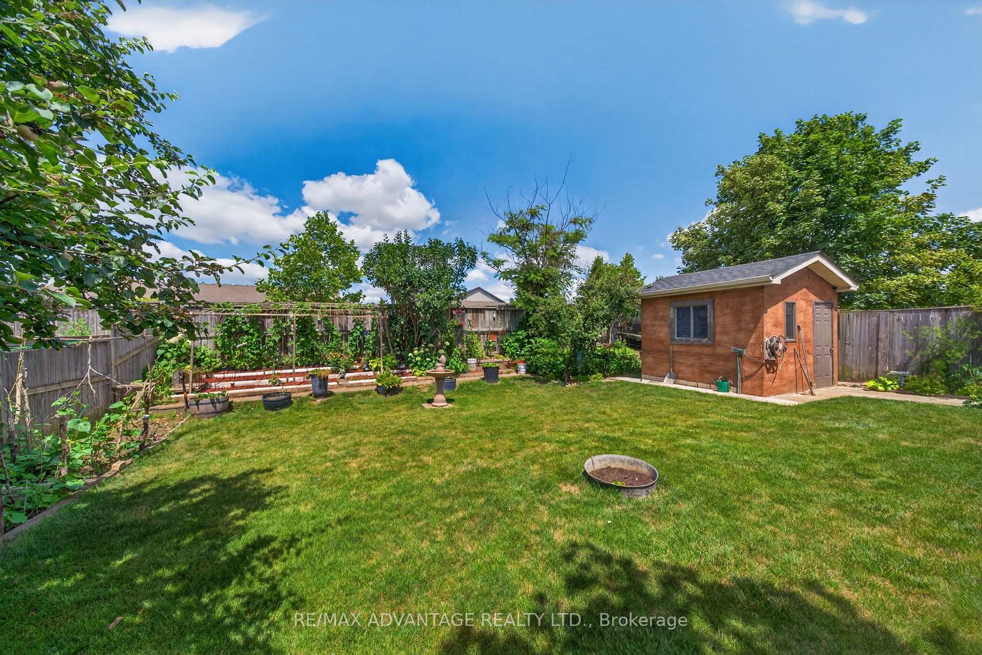 Photo 34 of 8 Willard Crescent, Middlesex Centre, Kilworth — HOMEH