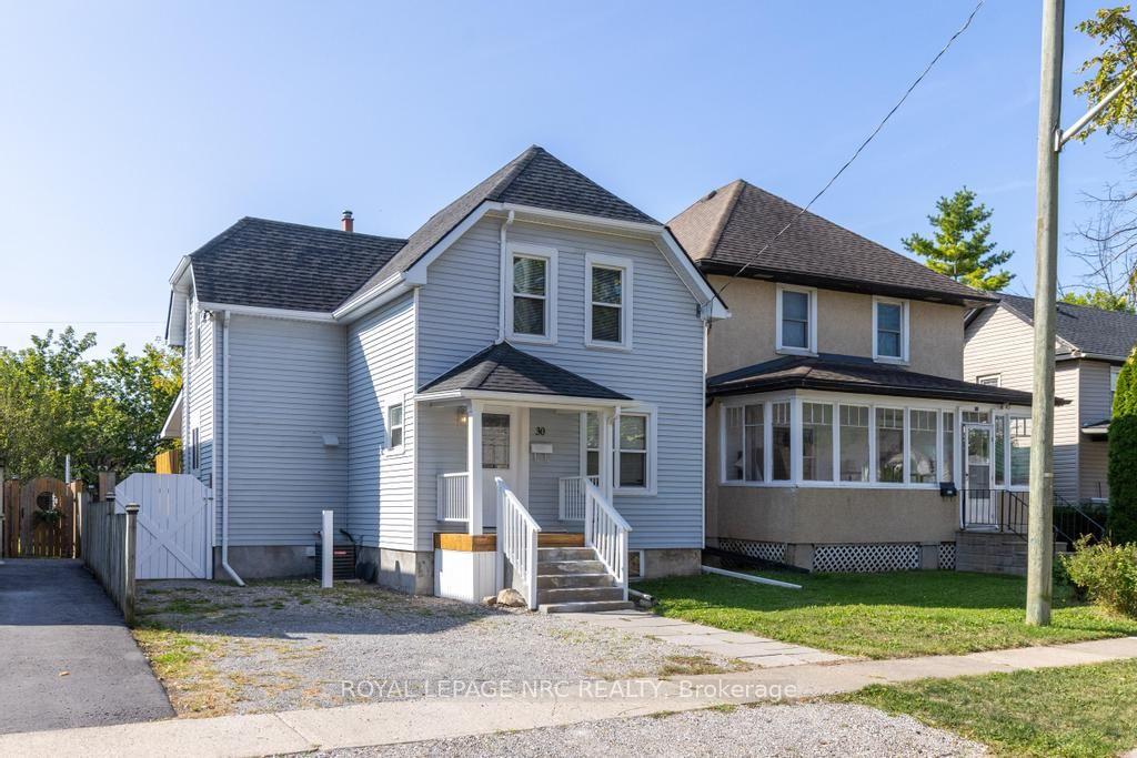 Photo 2 of 30 Walnut Street, St. Catharines, Secord Woods — HOMEH