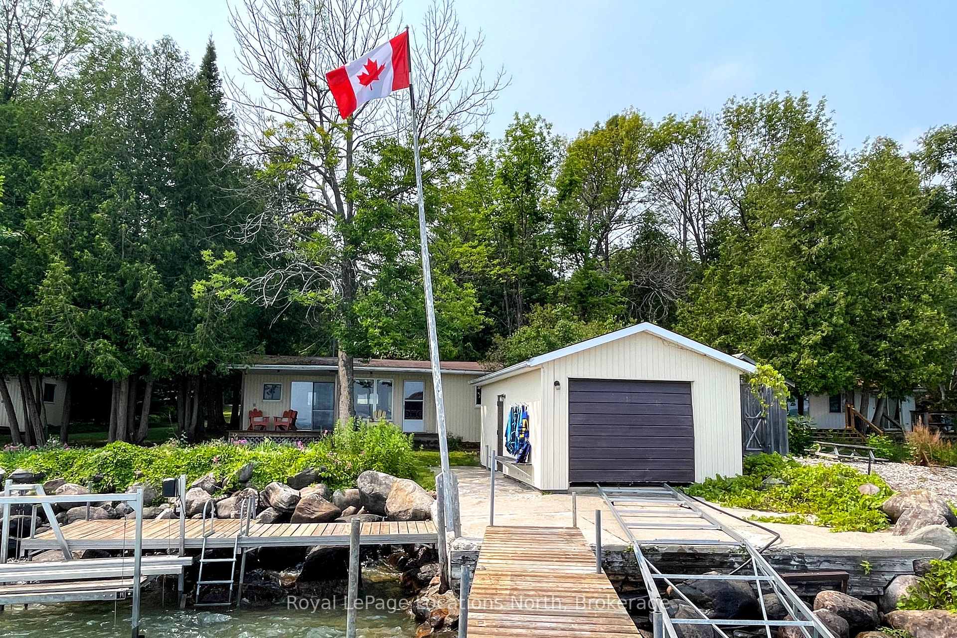 Photo 2 of 271 Cedar Avenue, Meaford — HOMEH