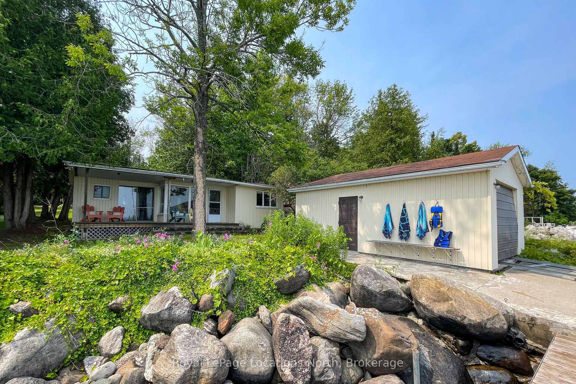 Photo 3 of 271 Cedar Avenue, Meaford — HOMEH