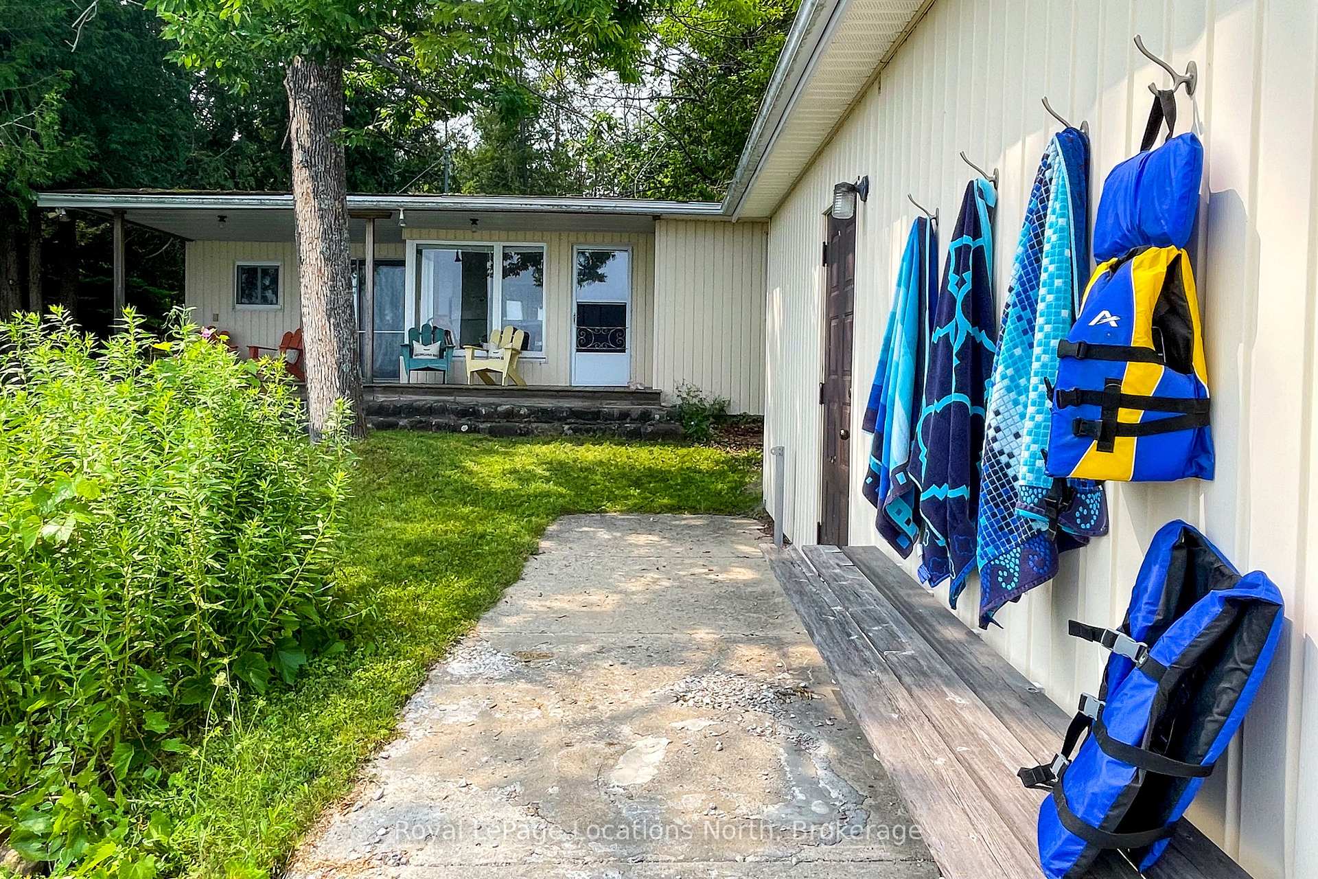 Photo 12 of 271 Cedar Avenue, Meaford — HOMEH