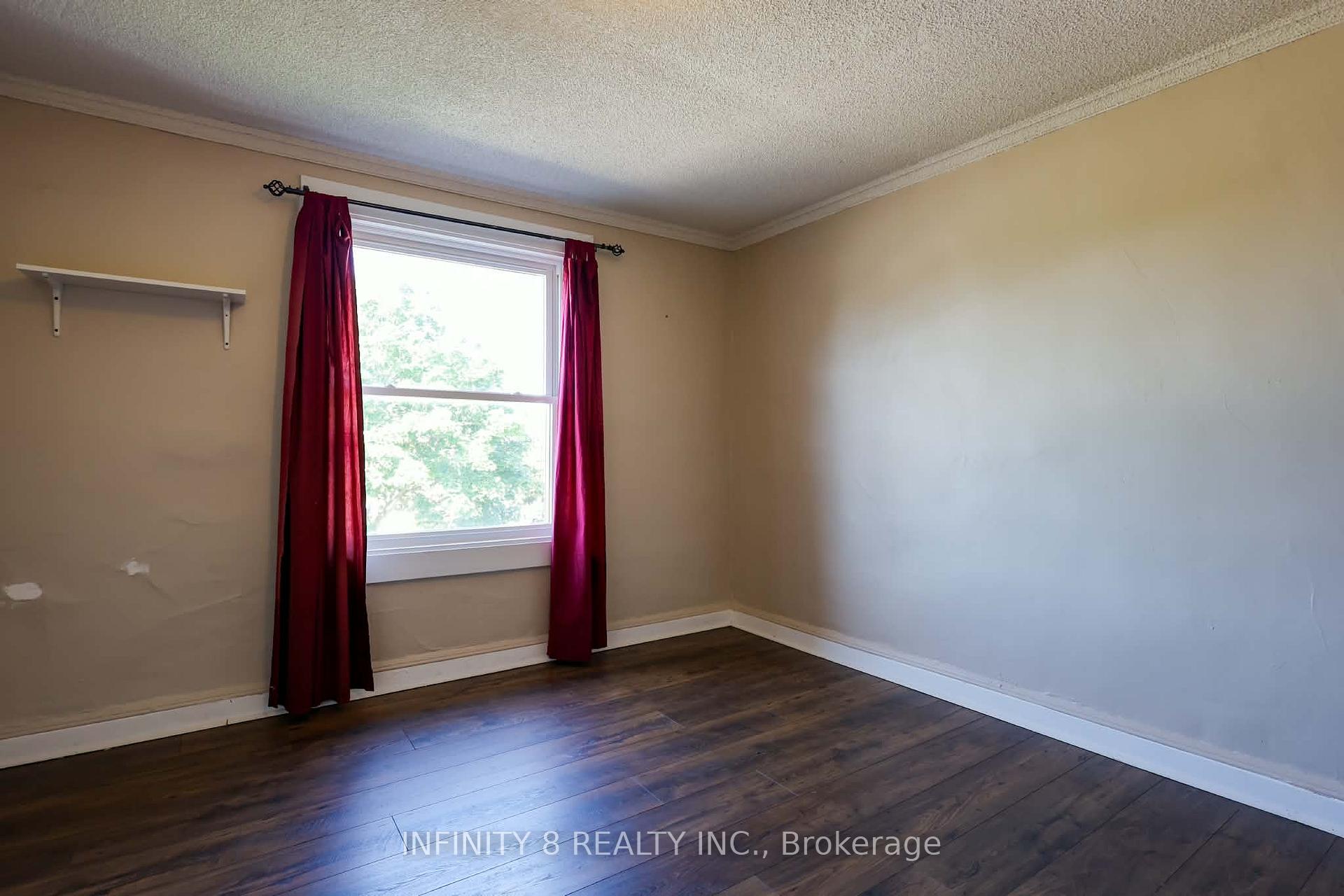 Photo 11 of 4 Alpine Street, St. Catharines, Grapeview — HOMEH