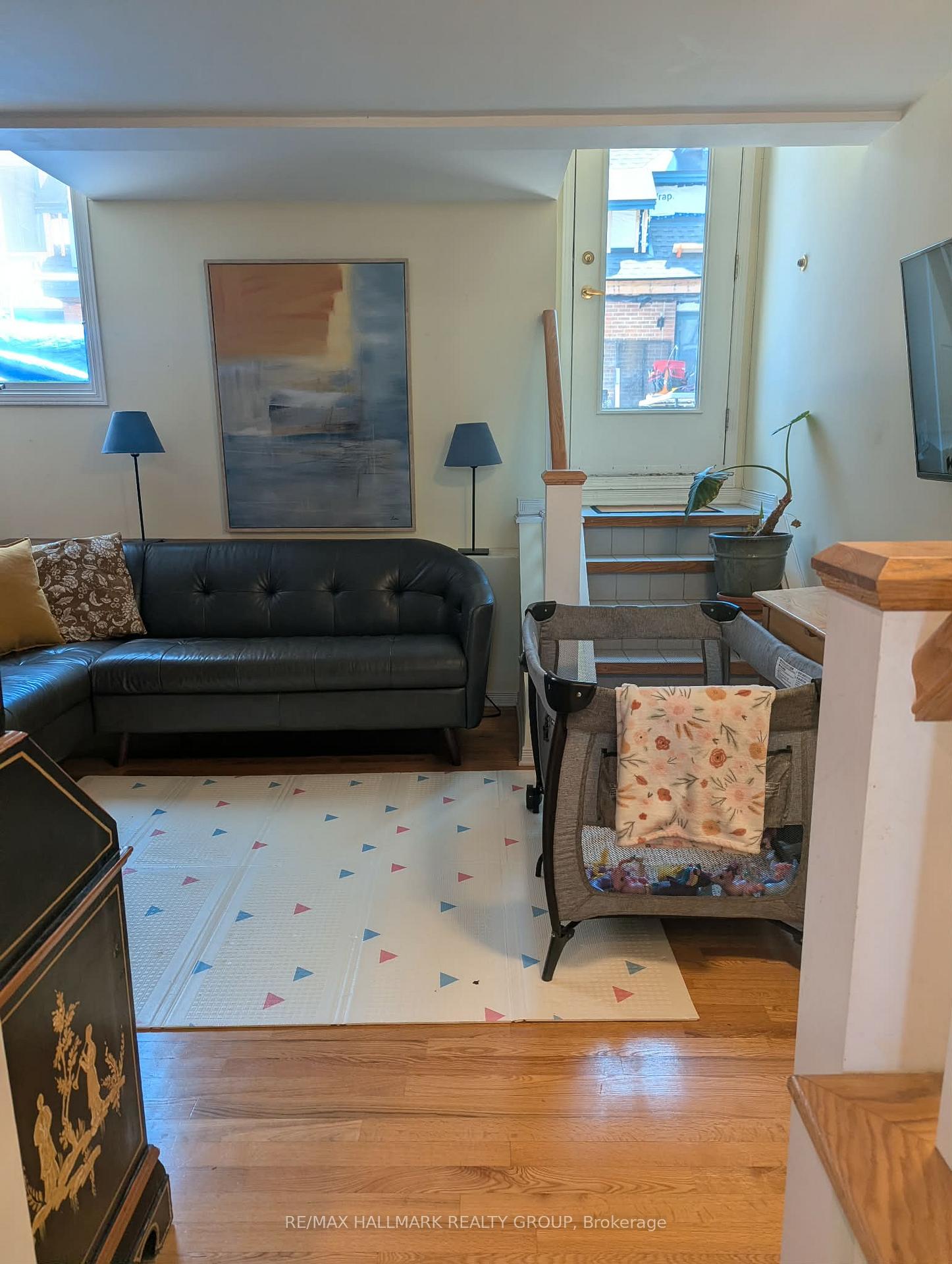 Photo 2 of Unit 1, 509 King Edward Avenue, Ottawa, Sandy Hill — HOMEH