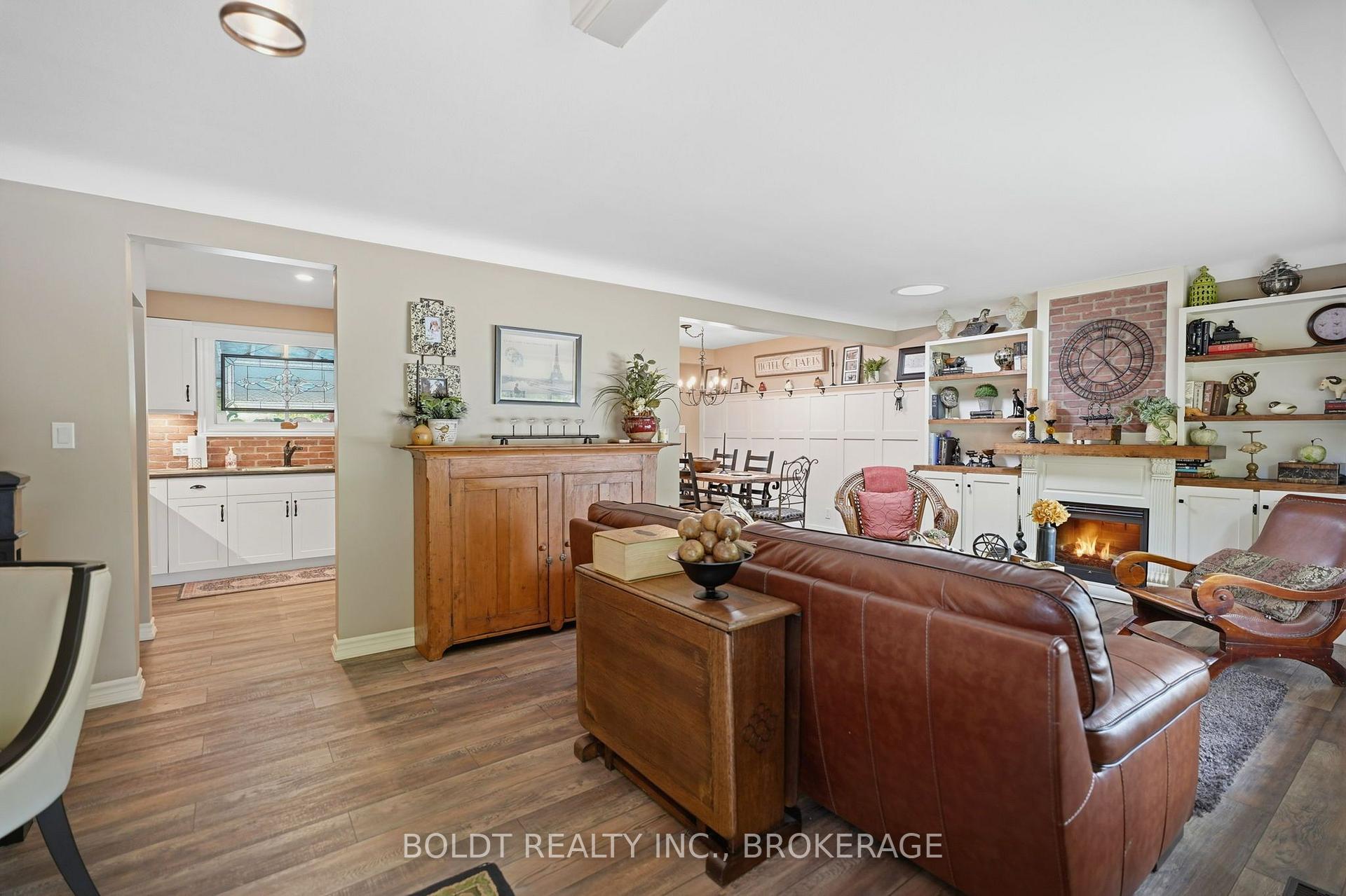 Photo 7 of 18 Prince Charles Drive, St. Catharines, Lakeport — HOMEH