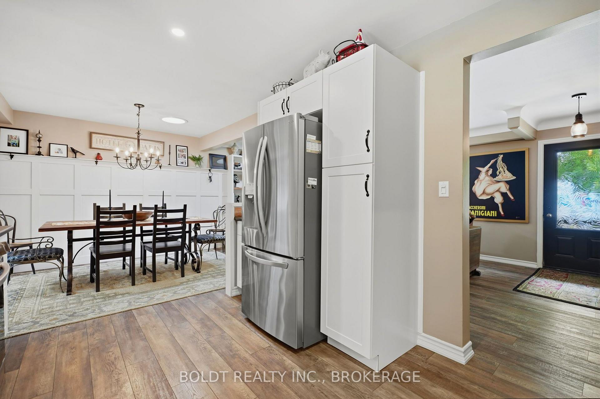 Photo 12 of 18 Prince Charles Drive, St. Catharines, Lakeport — HOMEH