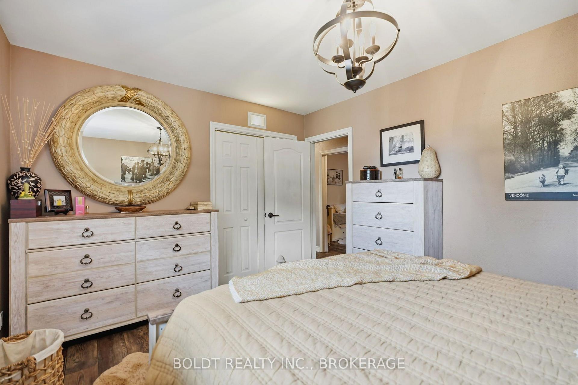 Photo 23 of 18 Prince Charles Drive, St. Catharines, Lakeport — HOMEH