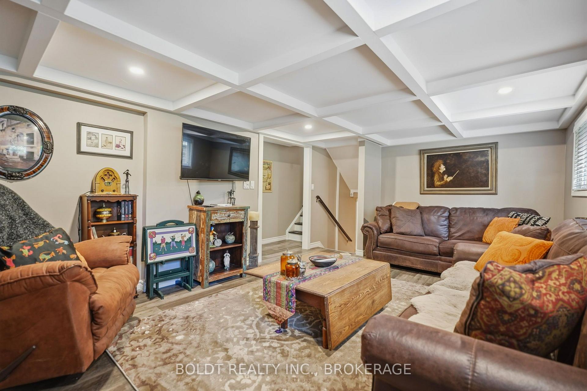Photo 29 of 18 Prince Charles Drive, St. Catharines, Lakeport — HOMEH
