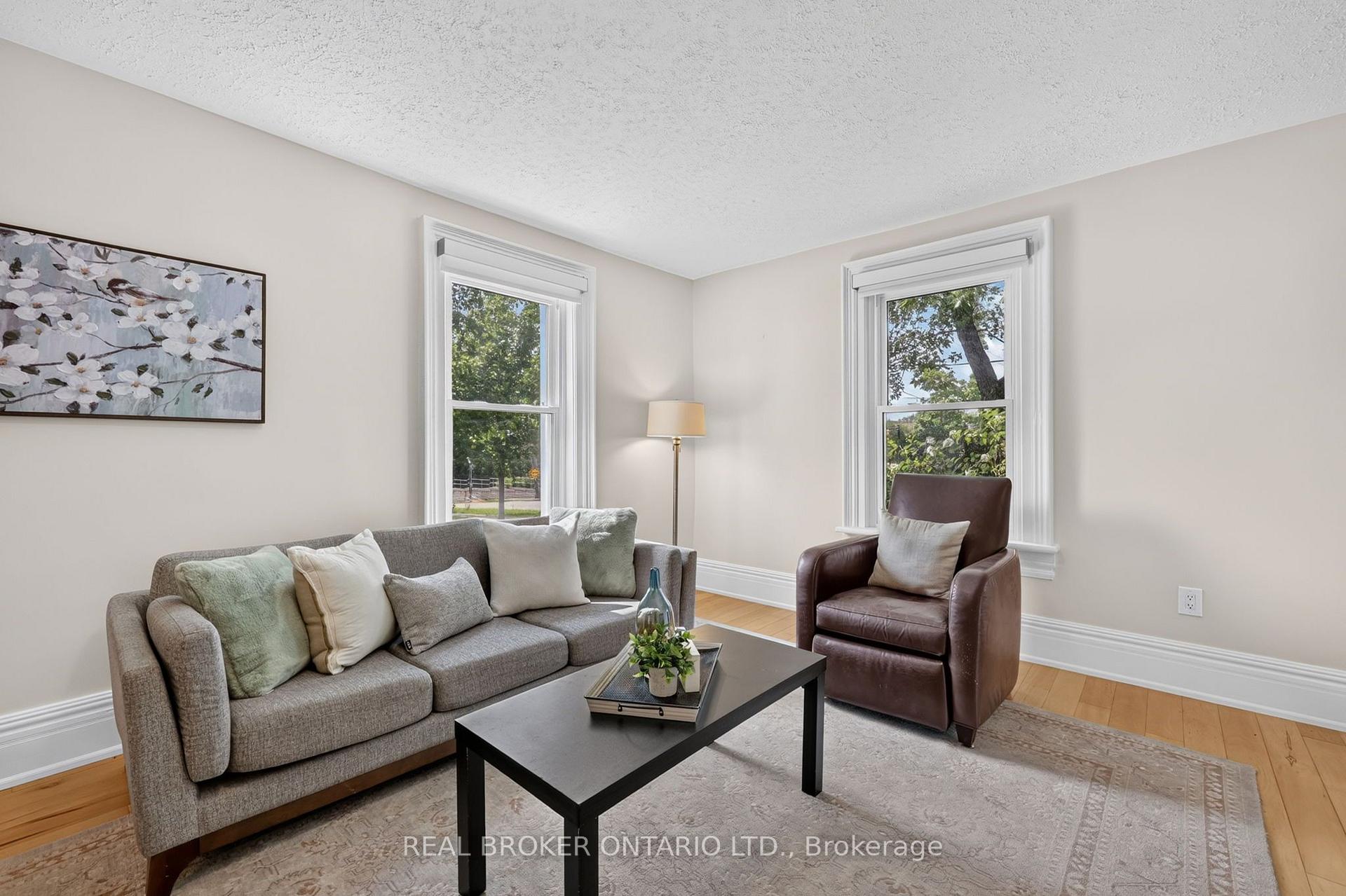 Photo 4 of 5631 Mount Albert Road, East Gwillimbury, Mt Albert — HOMEH
