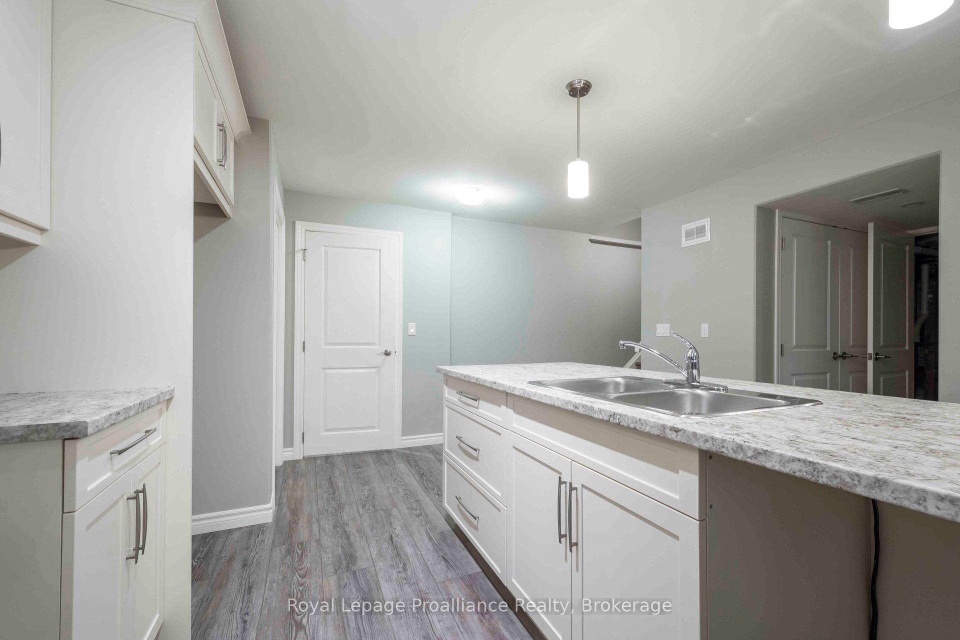 Photo 5 of 47 Dewal Place, Belleville, Belleville Ward — HOMEH