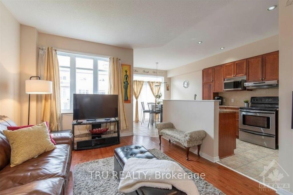 Photo 8 of 228 Berrigan Drive, Ottawa, Barrhaven - Longfields — HOMEH