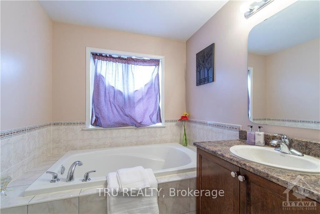 Photo 18 of 228 Berrigan Drive, Ottawa, Barrhaven - Longfields — HOMEH