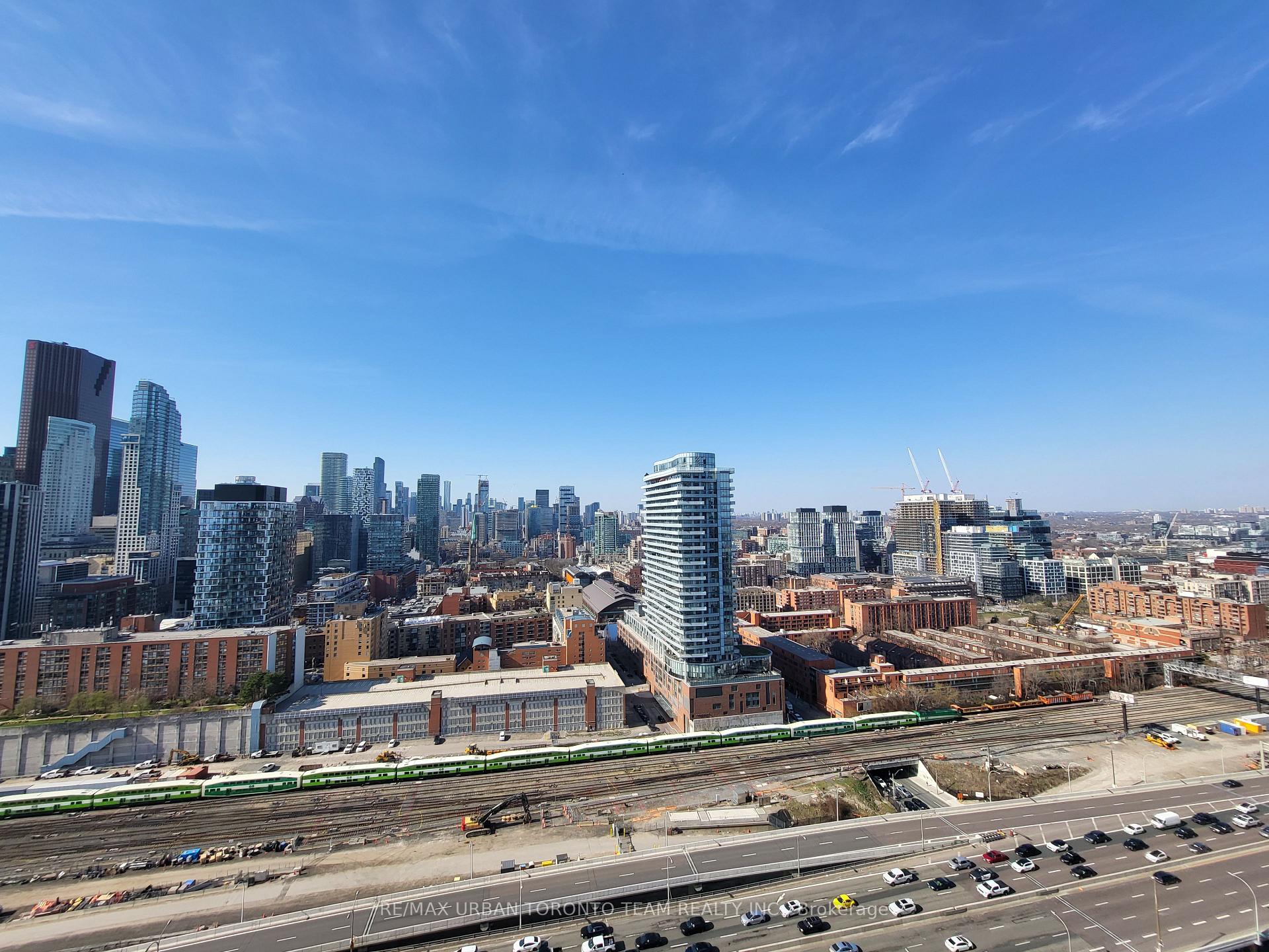 Photo 4 of Unit 2503, 138 Downes Street, Toronto, Waterfront Communities — HOMEH