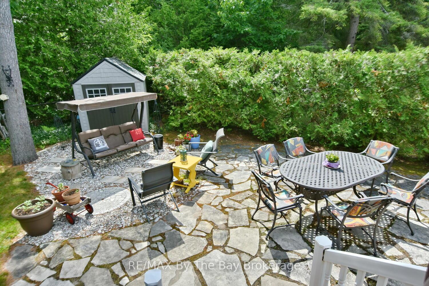 Photo 5 of 1327 River Road E, Wasaga Beach — HOMEH