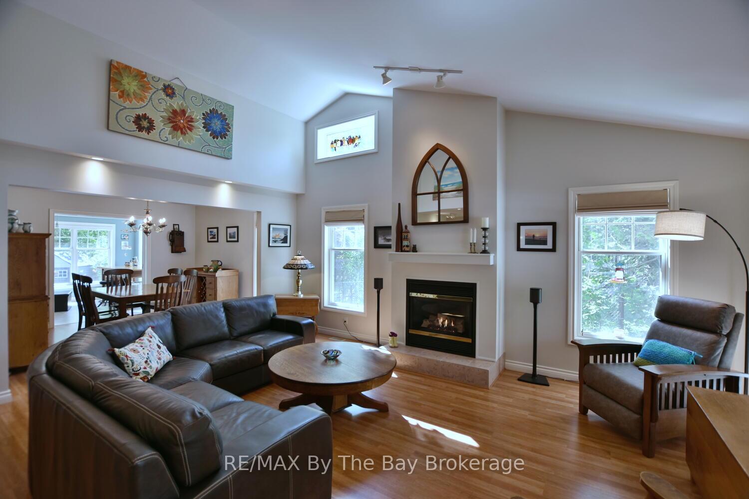 Photo 8 of 1327 River Road E, Wasaga Beach — HOMEH