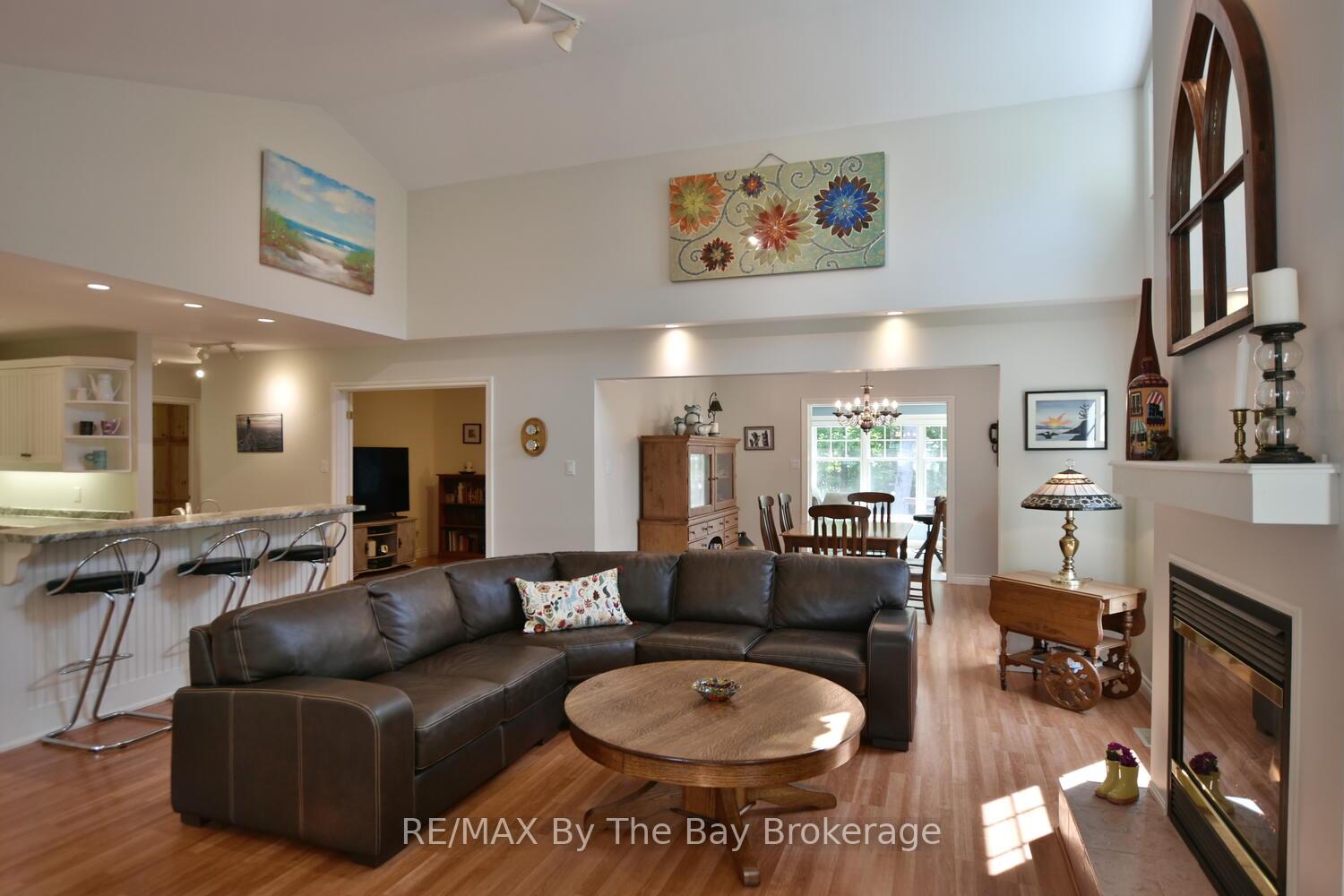 Photo 10 of 1327 River Road E, Wasaga Beach — HOMEH