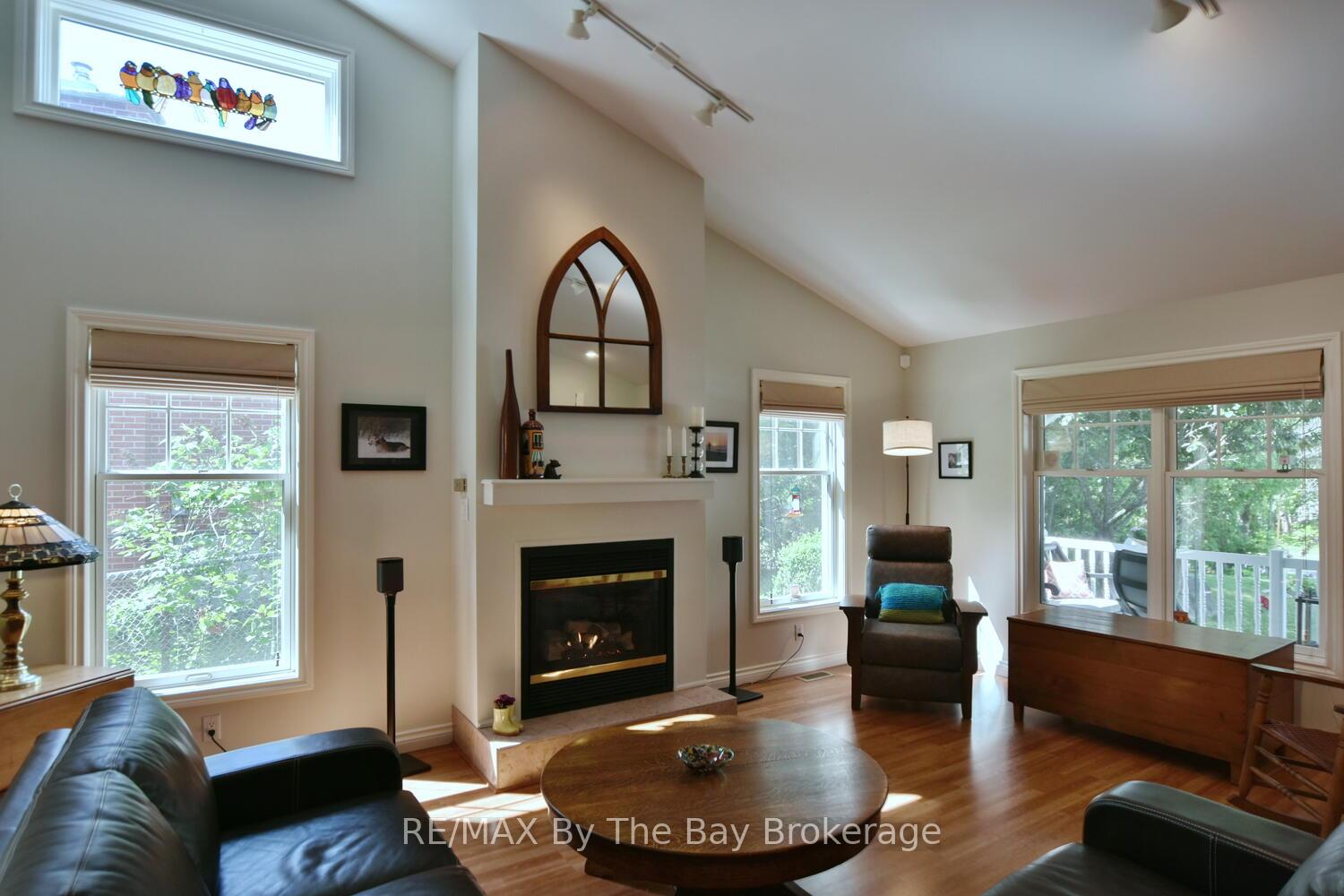 Photo 11 of 1327 River Road E, Wasaga Beach — HOMEH