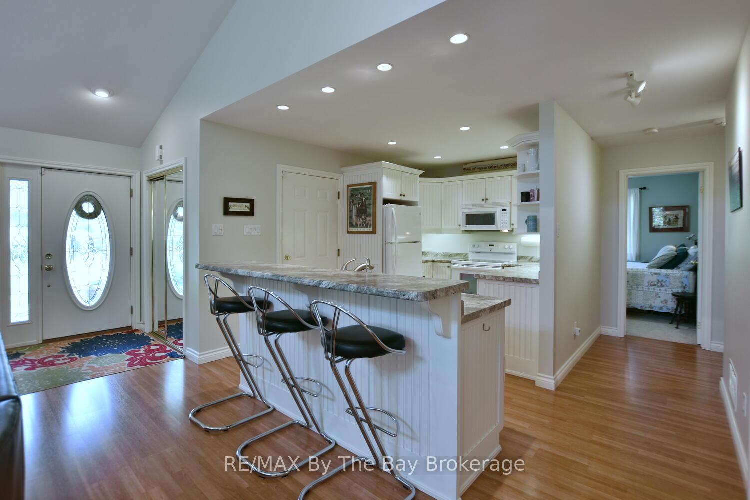 Photo 14 of 1327 River Road E, Wasaga Beach — HOMEH