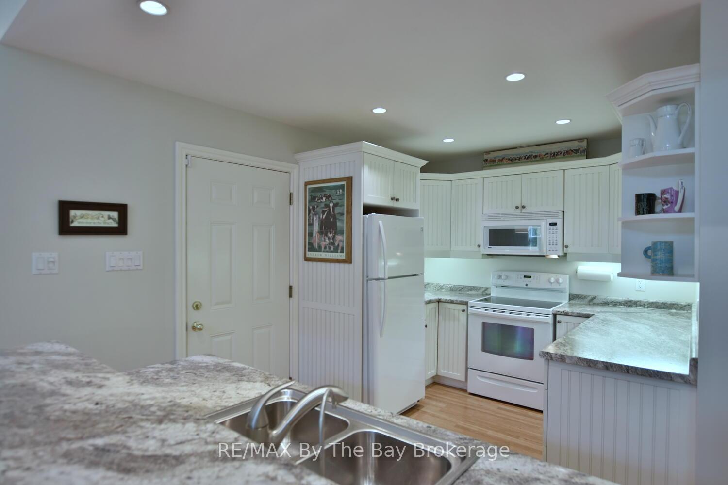 Photo 15 of 1327 River Road E, Wasaga Beach — HOMEH