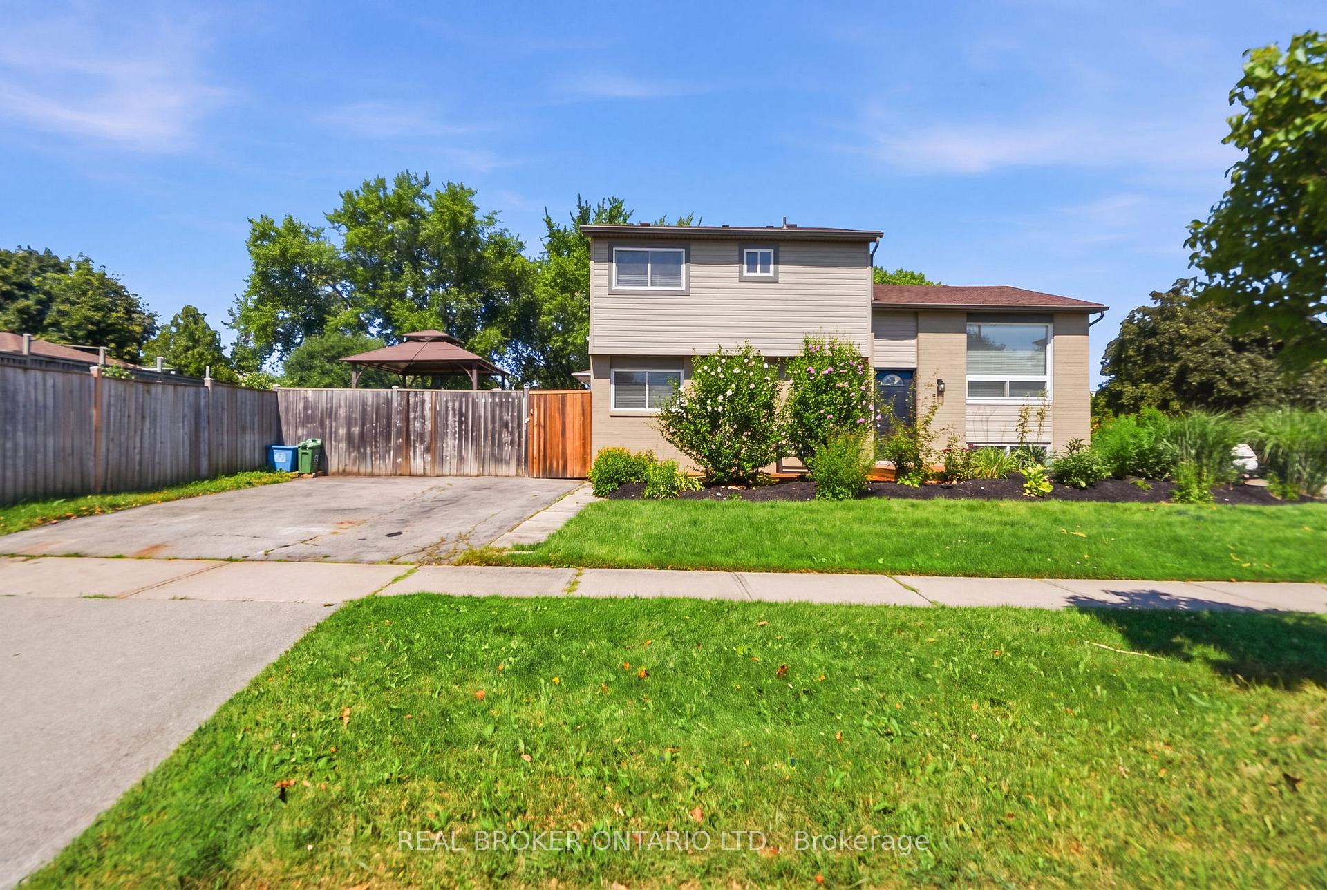 Photo 1 of 3 Prideaux Street, Hamilton, Stoney Creek Mountain — HOMEH