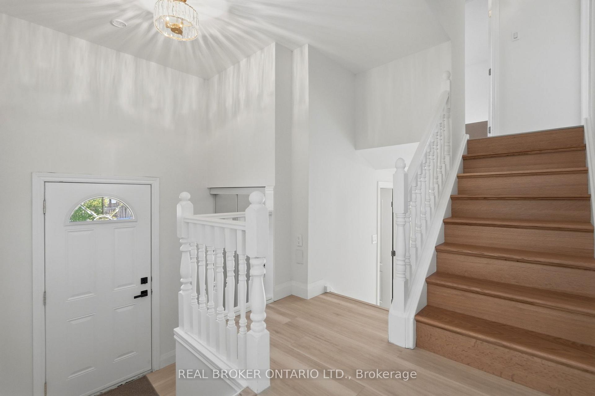 Photo 7 of 3 Prideaux Street, Hamilton, Stoney Creek Mountain — HOMEH