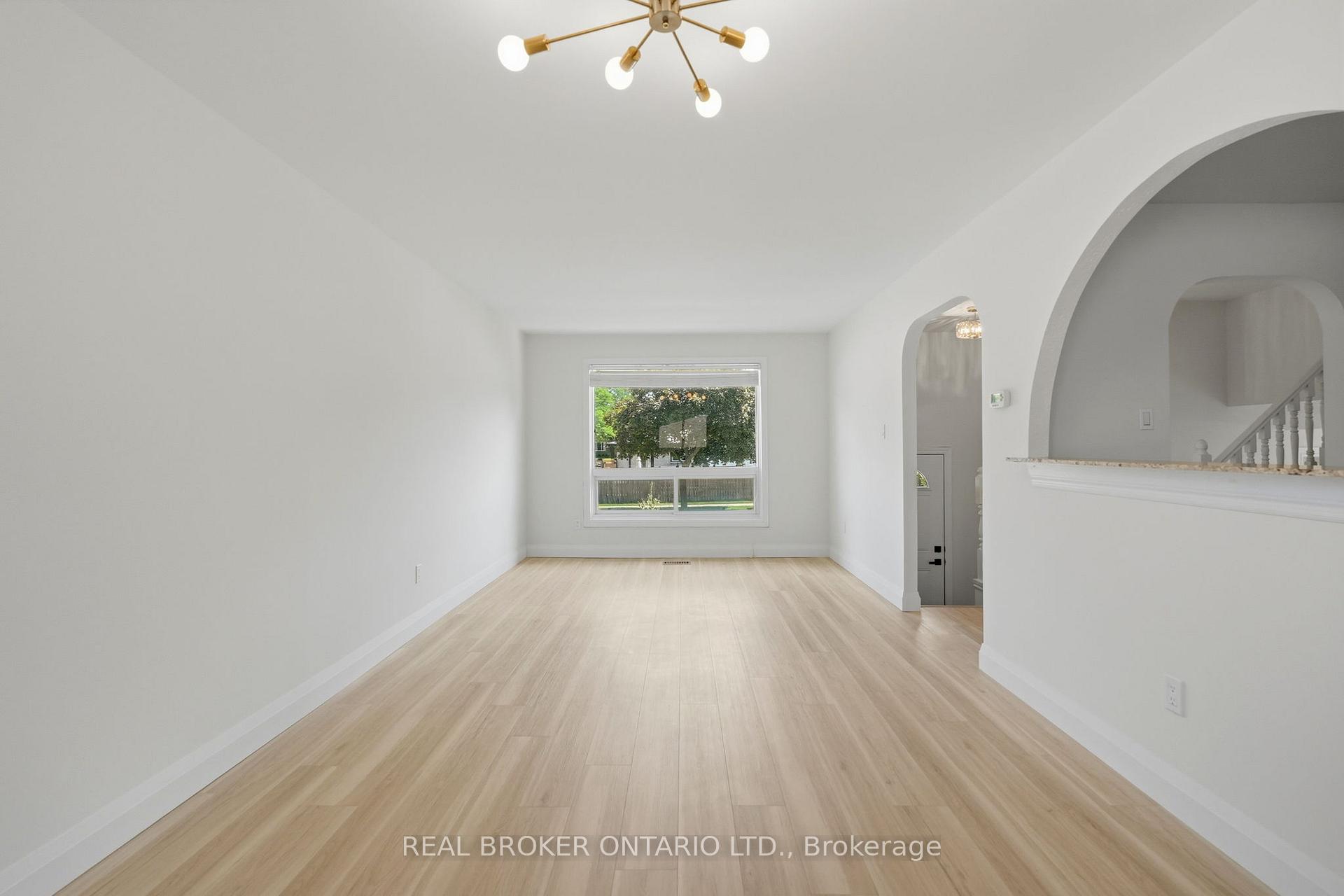Photo 11 of 3 Prideaux Street, Hamilton, Stoney Creek Mountain — HOMEH