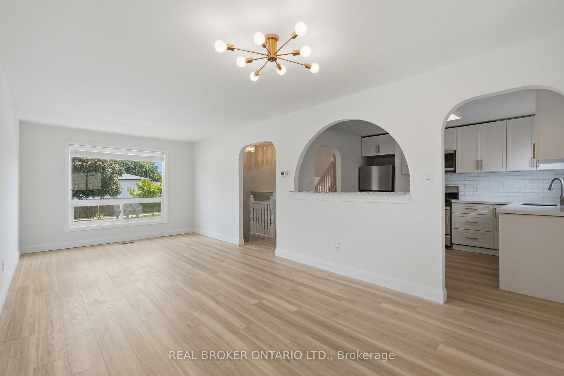 Photo 14 of 3 Prideaux Street, Hamilton, Stoney Creek Mountain — HOMEH