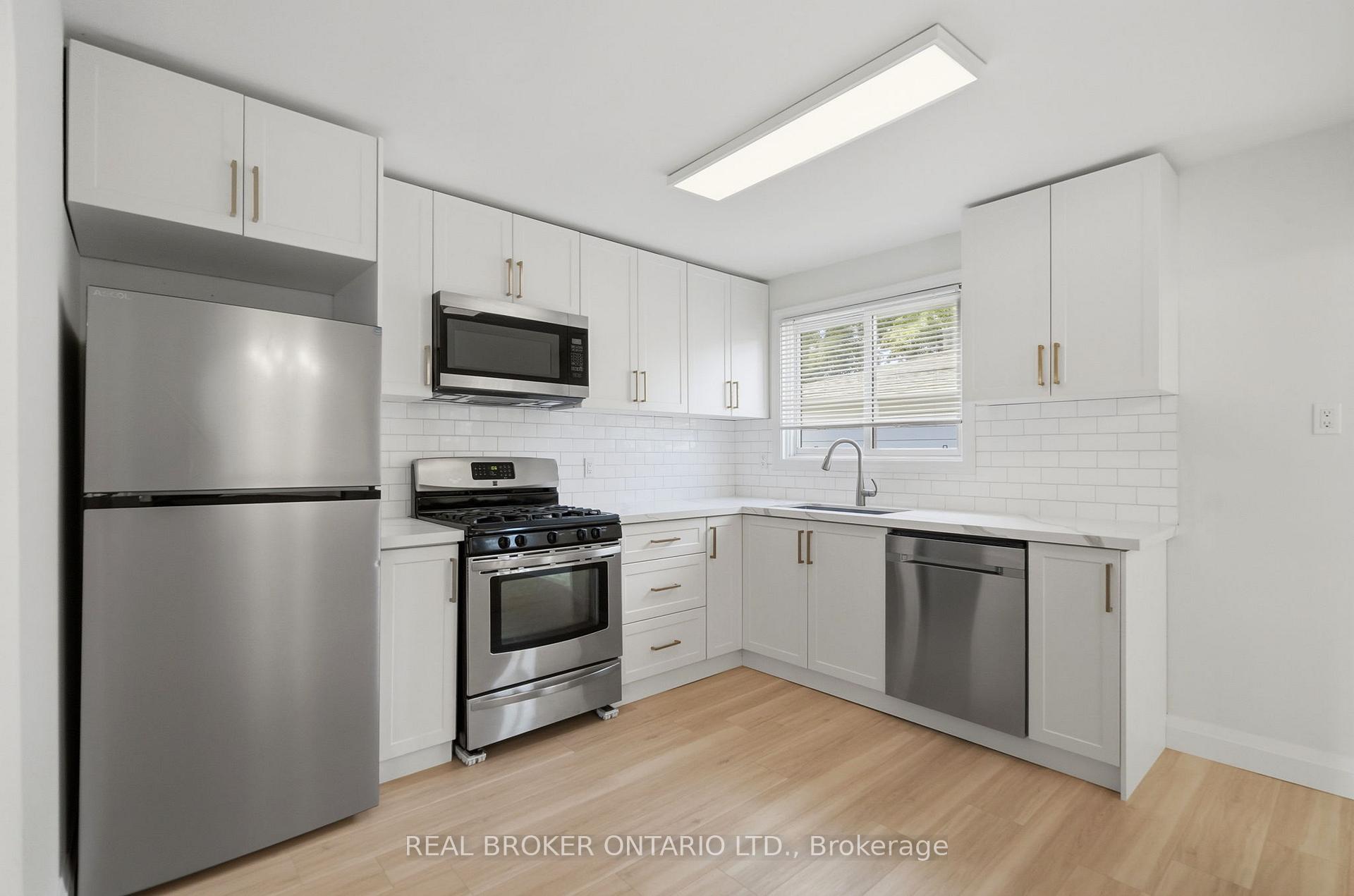 Photo 16 of 3 Prideaux Street, Hamilton, Stoney Creek Mountain — HOMEH