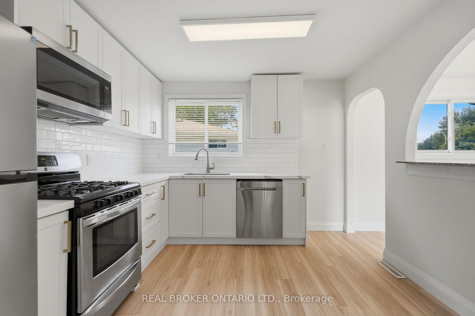 Photo 17 of 3 Prideaux Street, Hamilton, Stoney Creek Mountain — HOMEH