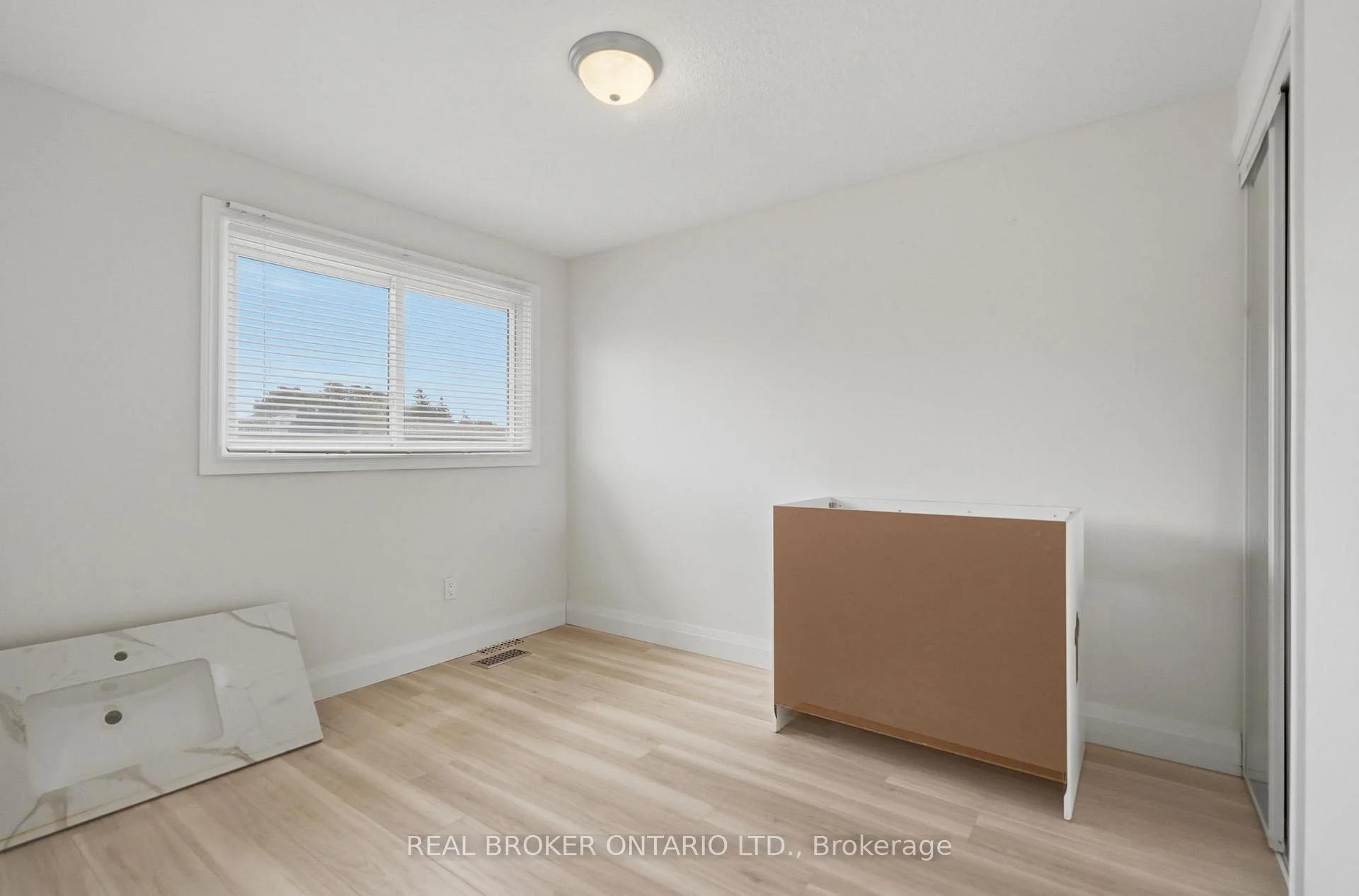Photo 20 of 3 Prideaux Street, Hamilton, Stoney Creek Mountain — HOMEH
