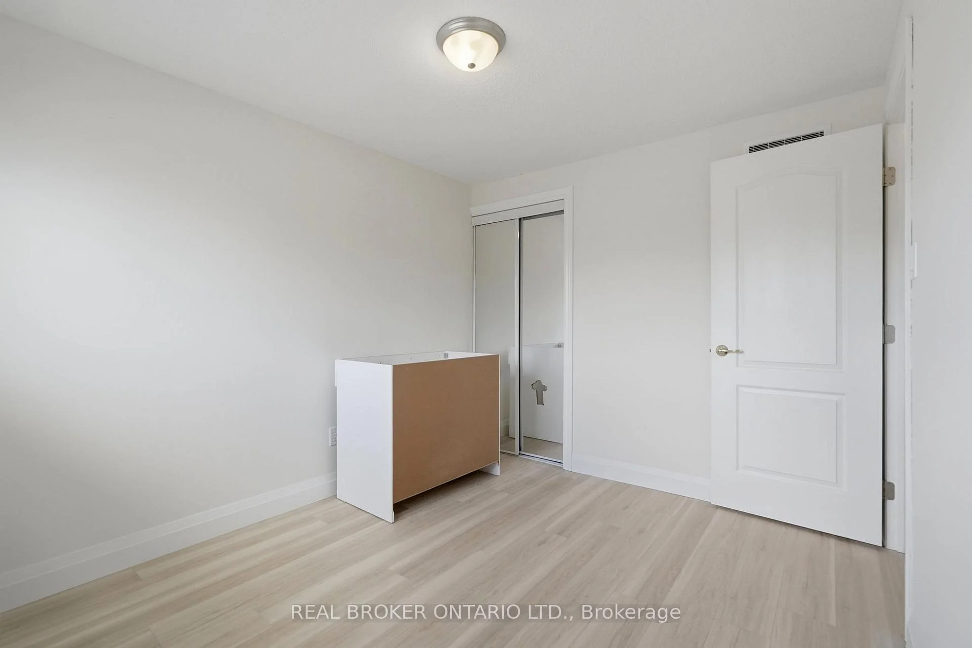 Photo 25 of 3 Prideaux Street, Hamilton, Stoney Creek Mountain — HOMEH