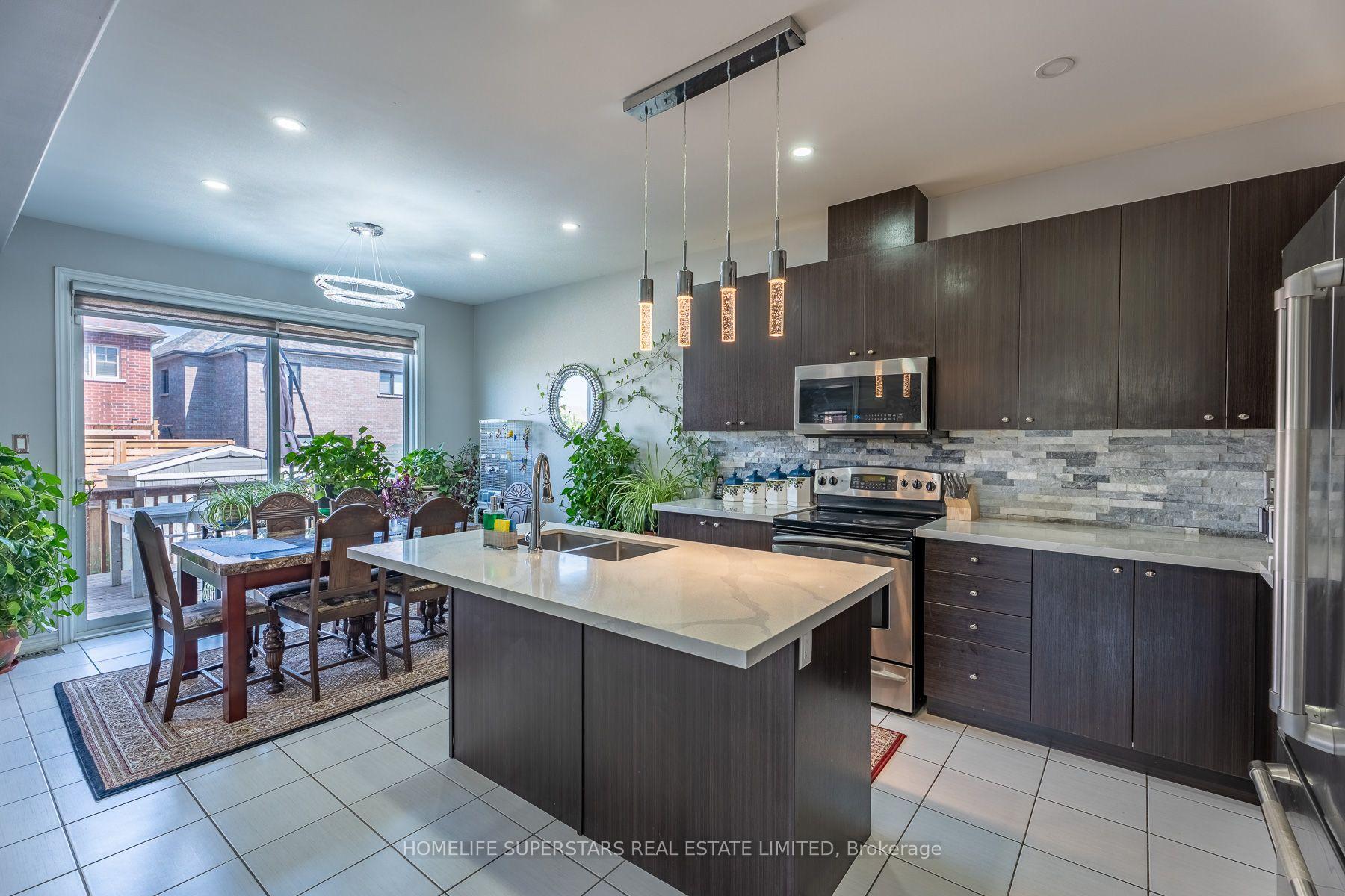 Photo 8 of 1 Walker Boulevard, New Tecumseth, Alliston — HOMEH