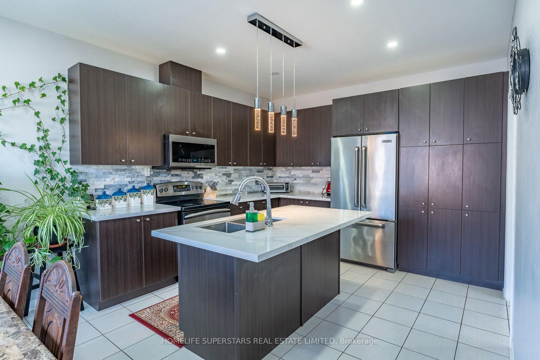 Photo 10 of 1 Walker Boulevard, New Tecumseth, Alliston — HOMEH