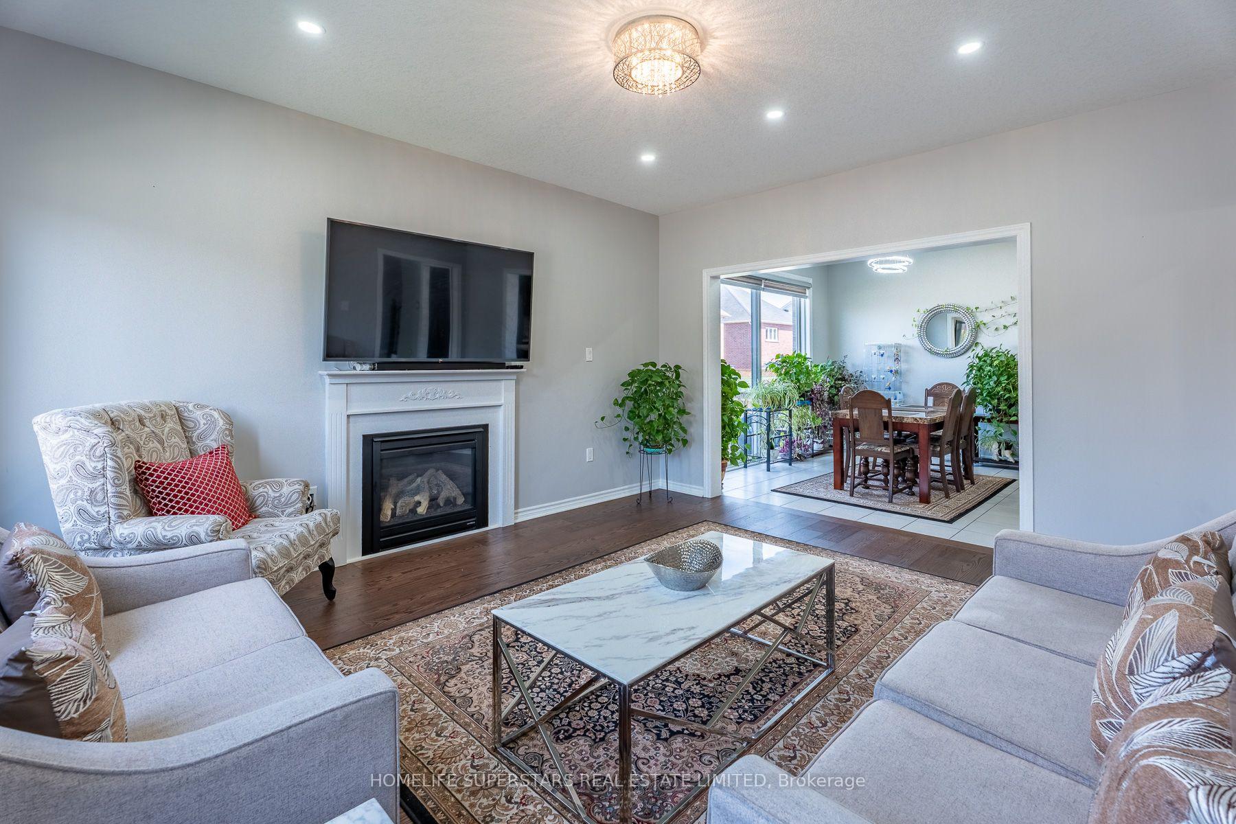 Photo 13 of 1 Walker Boulevard, New Tecumseth, Alliston — HOMEH