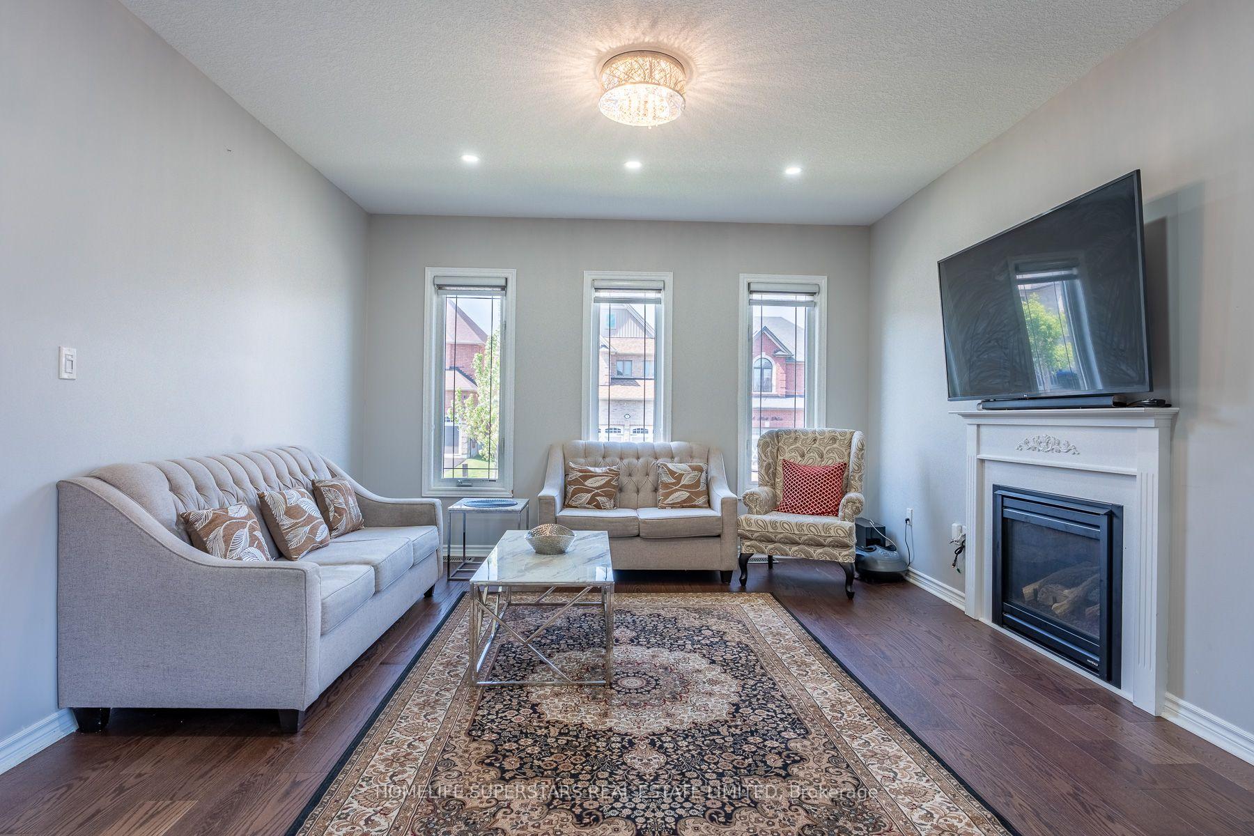 Photo 14 of 1 Walker Boulevard, New Tecumseth, Alliston — HOMEH