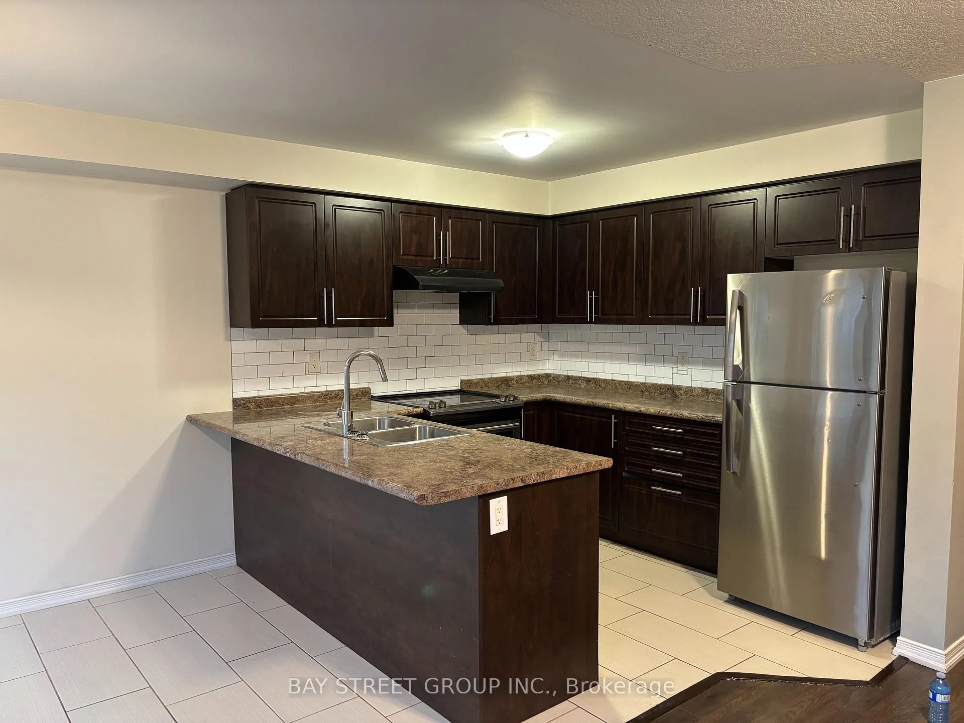 Photo 6 of 8088 Blue Ash Lane, Niagara Falls, Brown — HOMEH