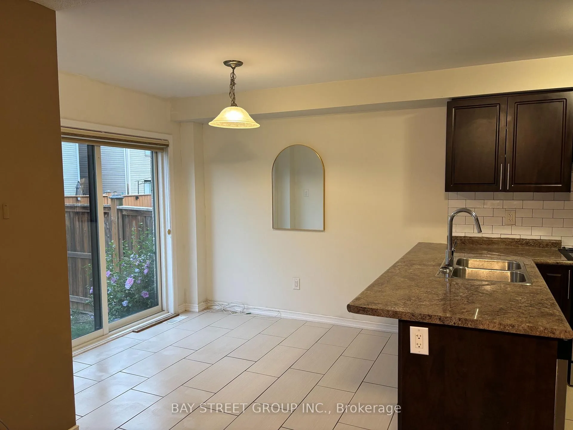 Photo 7 of 8088 Blue Ash Lane, Niagara Falls, Brown — HOMEH