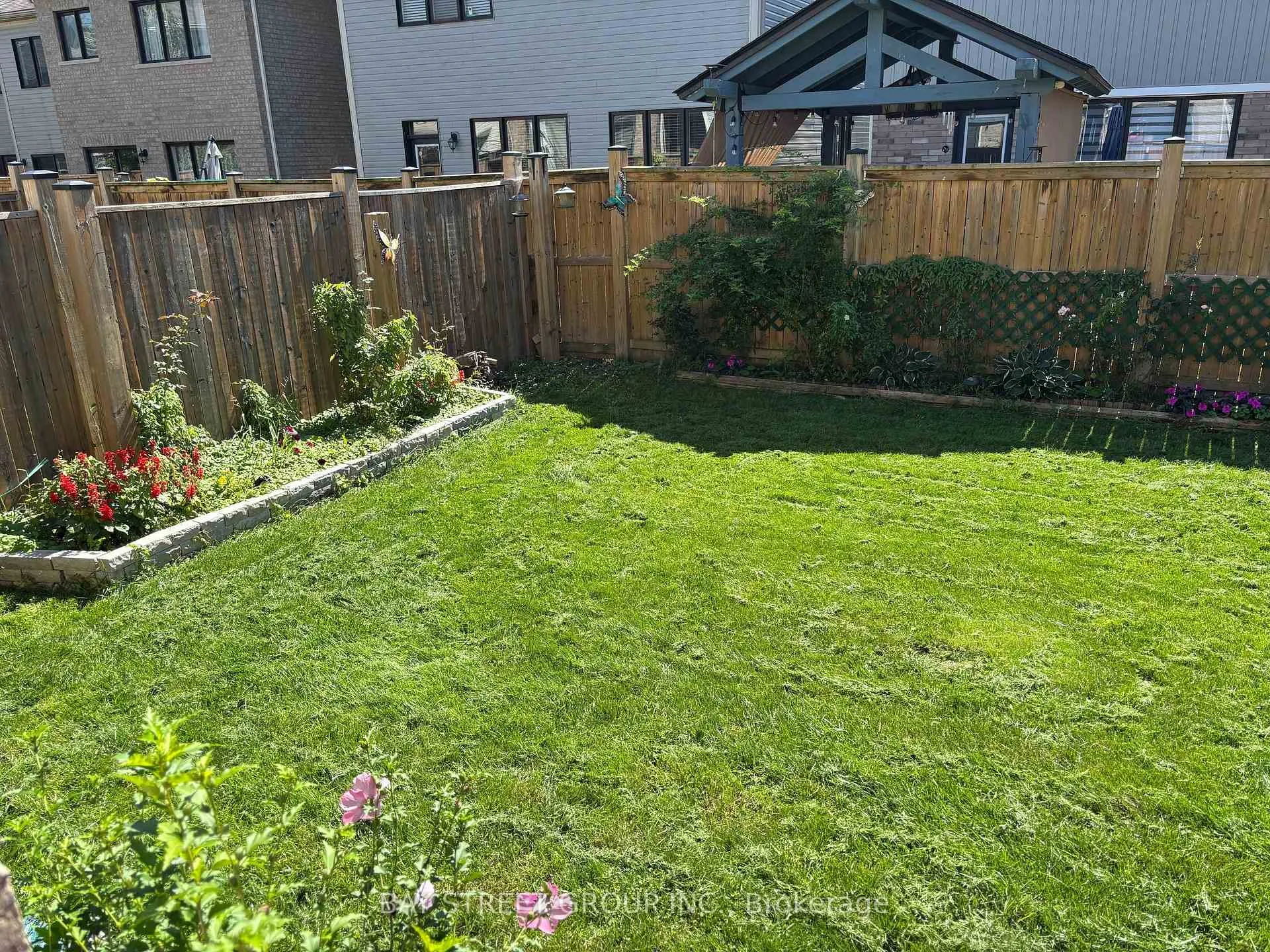 Photo 27 of 8088 Blue Ash Lane, Niagara Falls, Brown — HOMEH