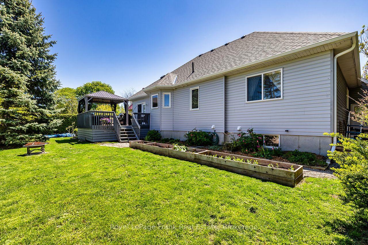 Photo 9 of 36 Lori Boulevard, Kawartha Lakes, Lindsay — HOMEH