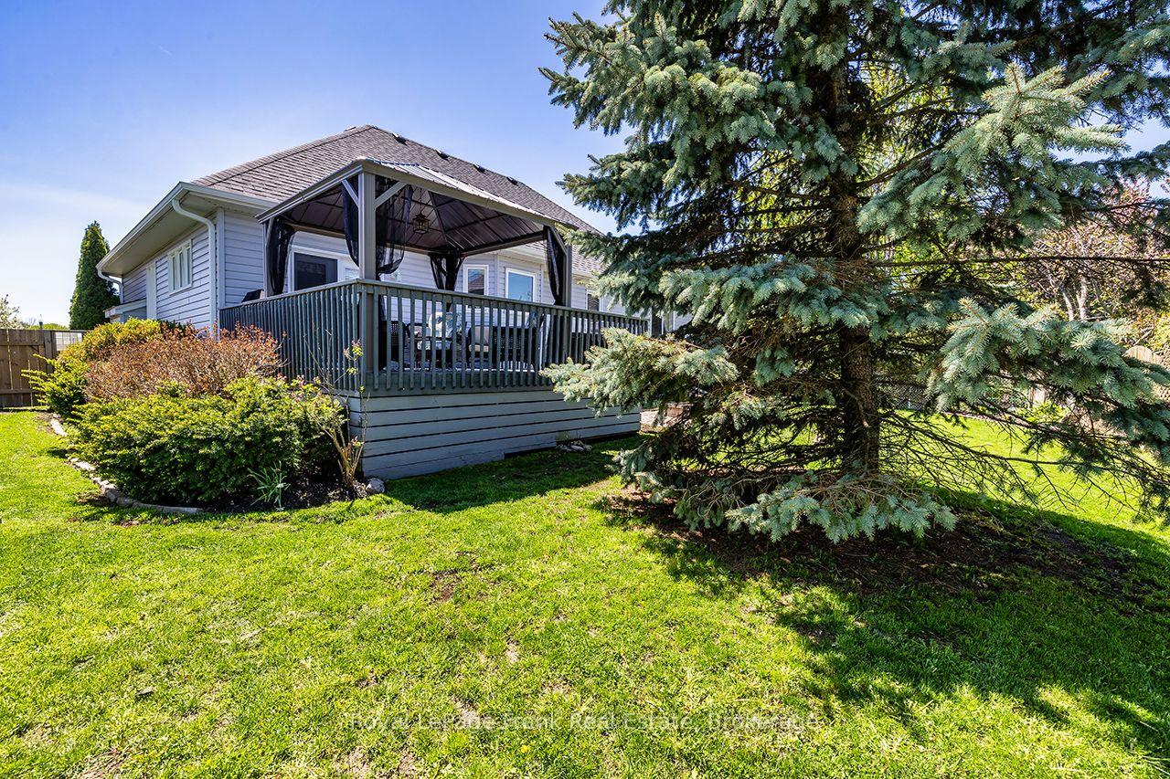Photo 10 of 36 Lori Boulevard, Kawartha Lakes, Lindsay — HOMEH