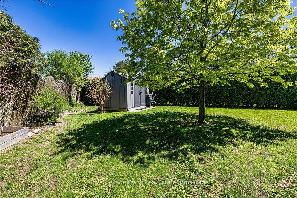 Photo 16 of 36 Lori Boulevard, Kawartha Lakes, Lindsay — HOMEH